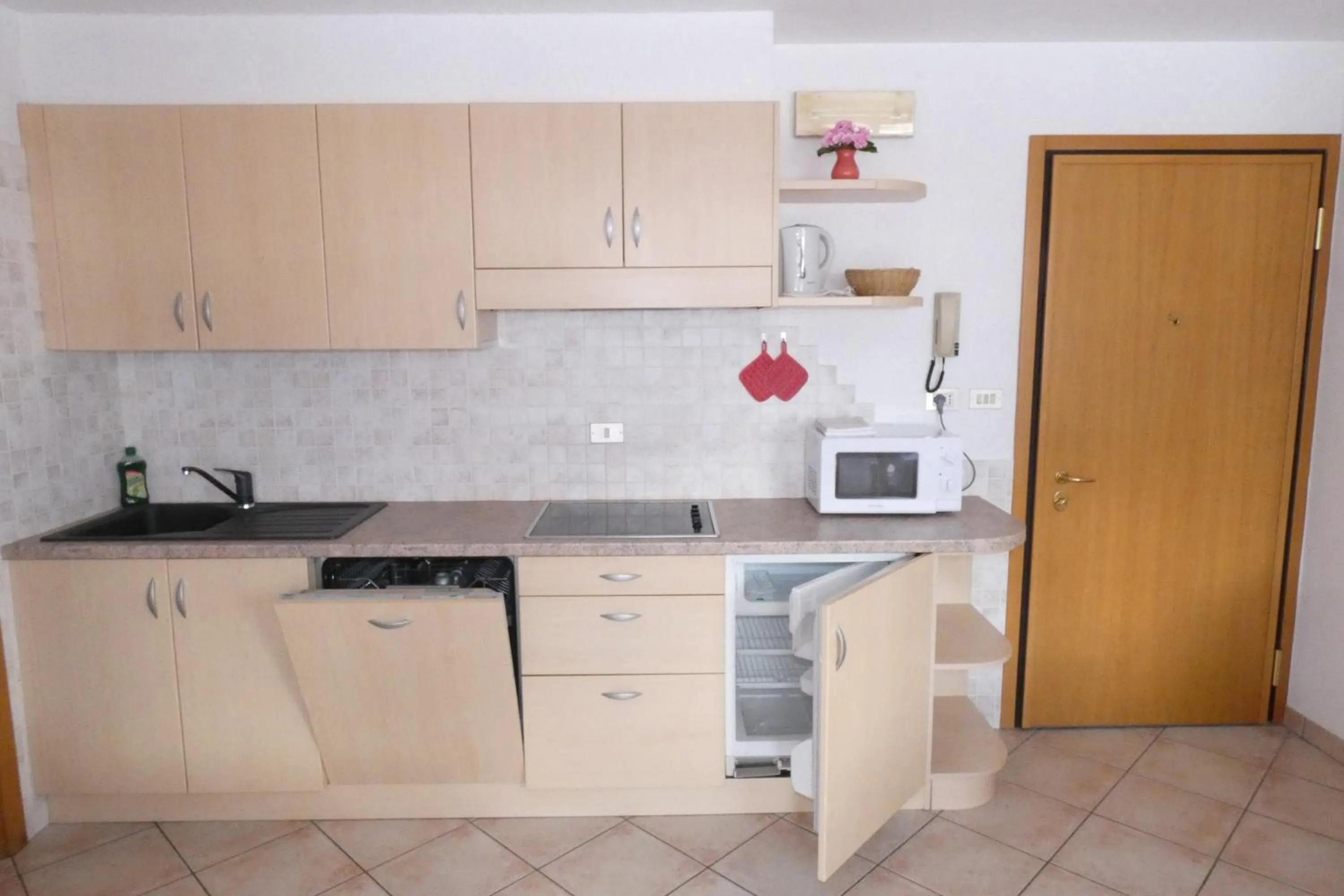 Kitchen or kitchenette in Casa Azzurra