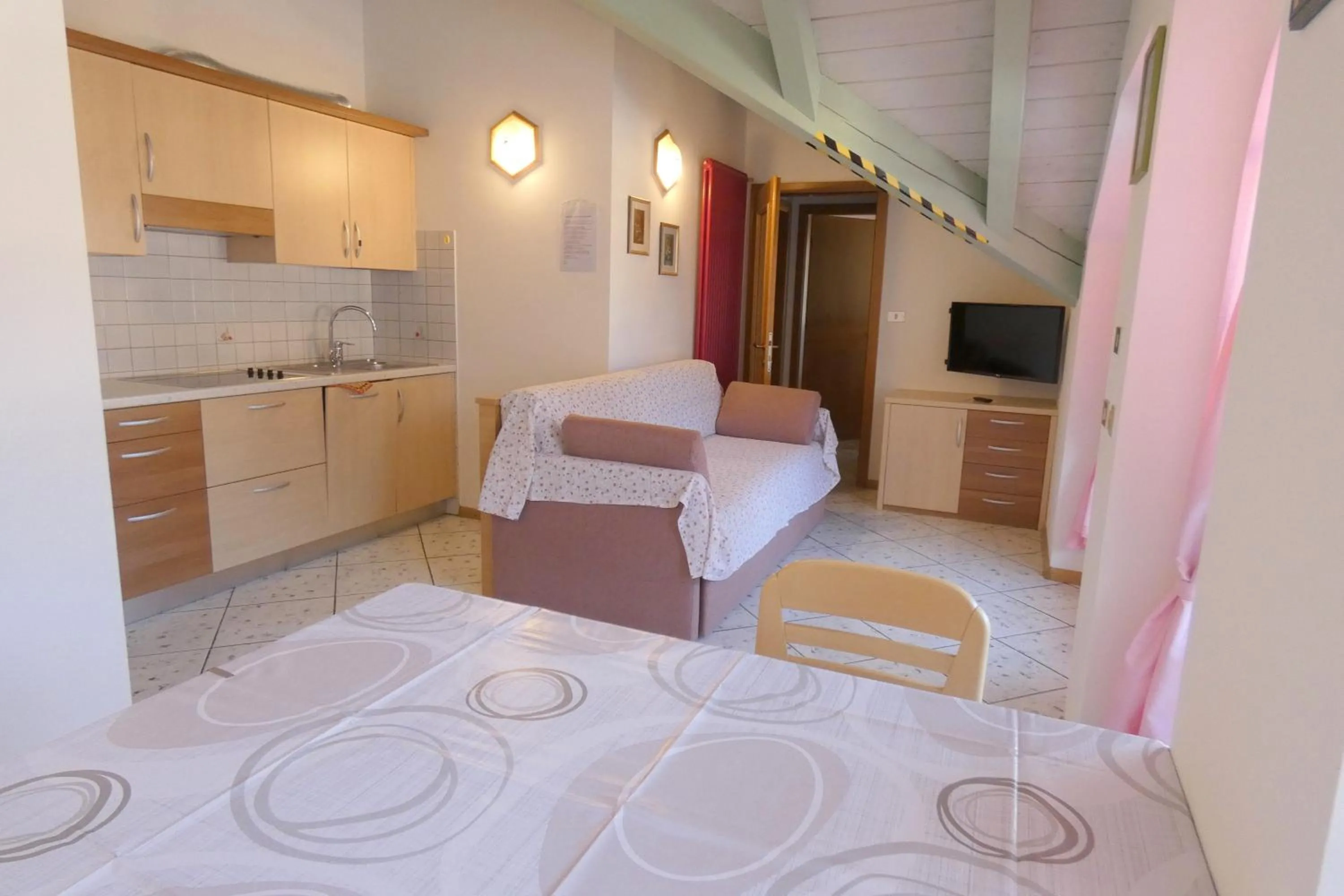 Kitchen or kitchenette, Bed in Casa Azzurra