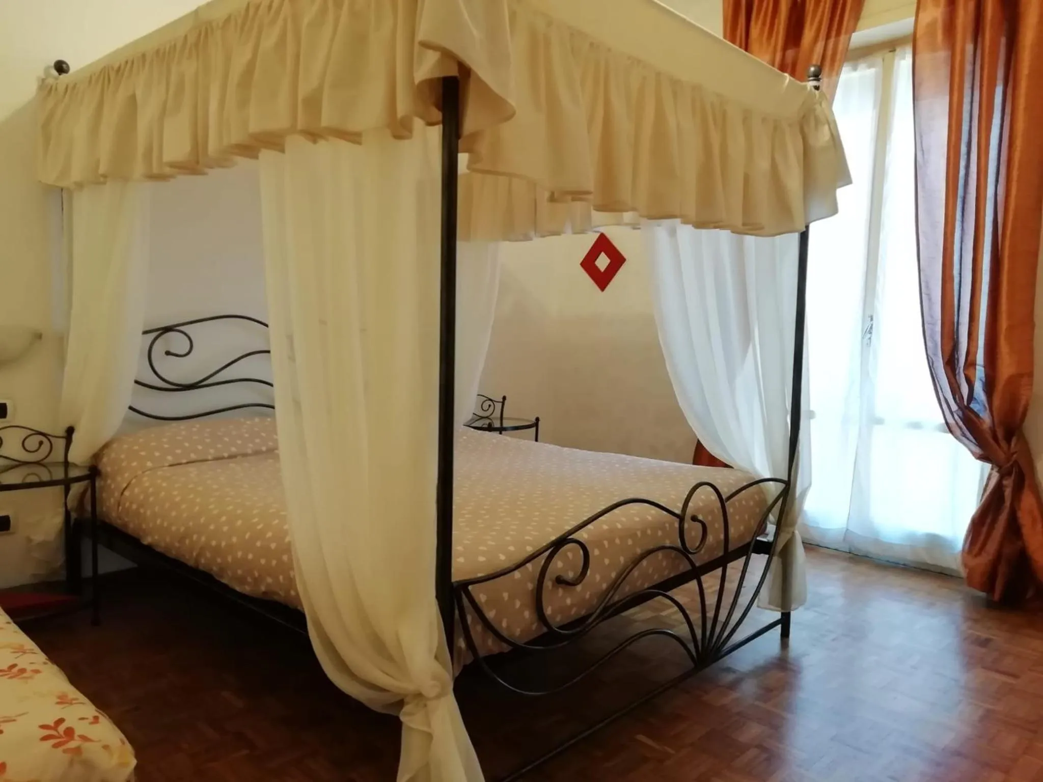 Bed in Re Lear - 4 bedrooms Apartment