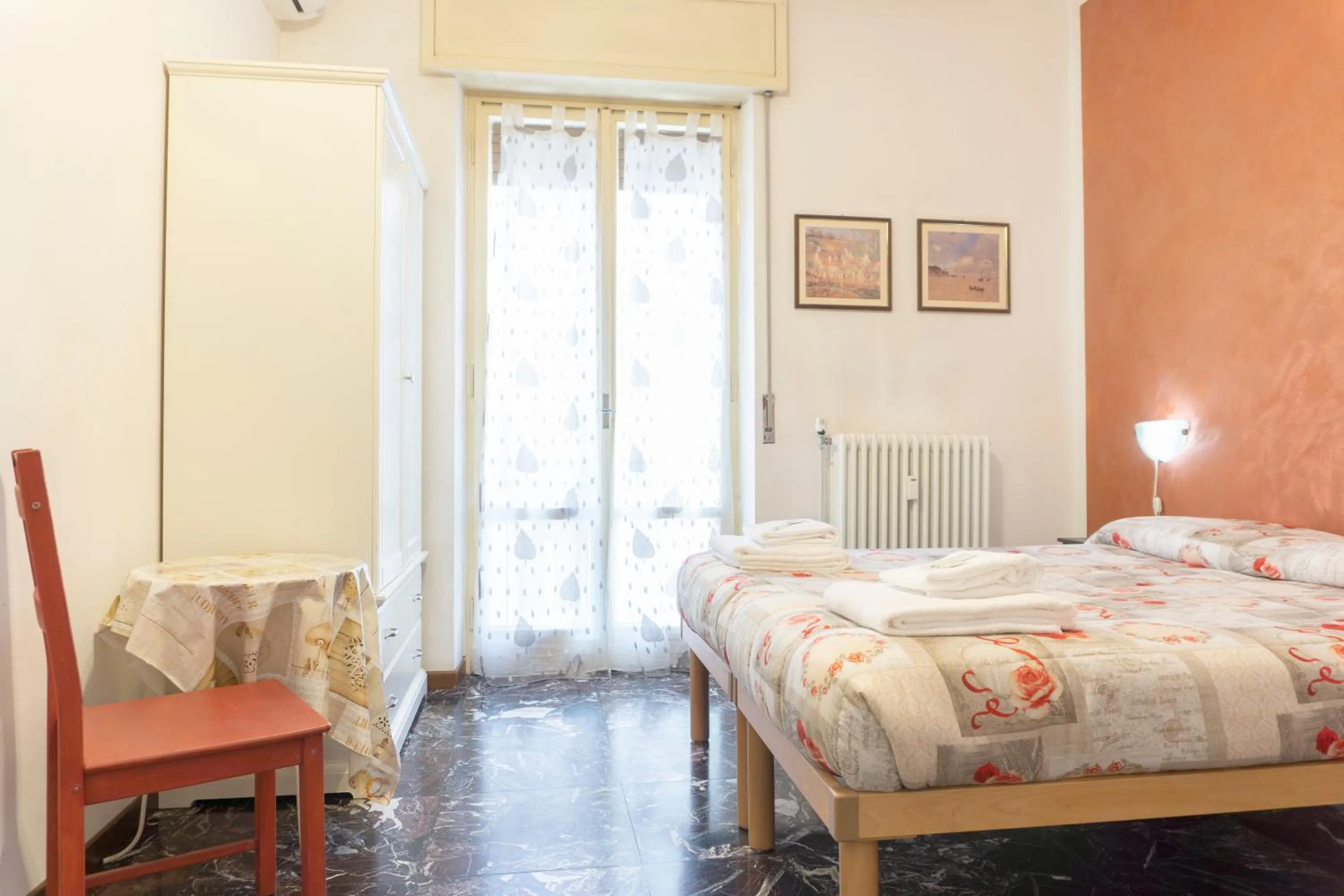 Bed in Re Lear - 4 bedrooms Apartment