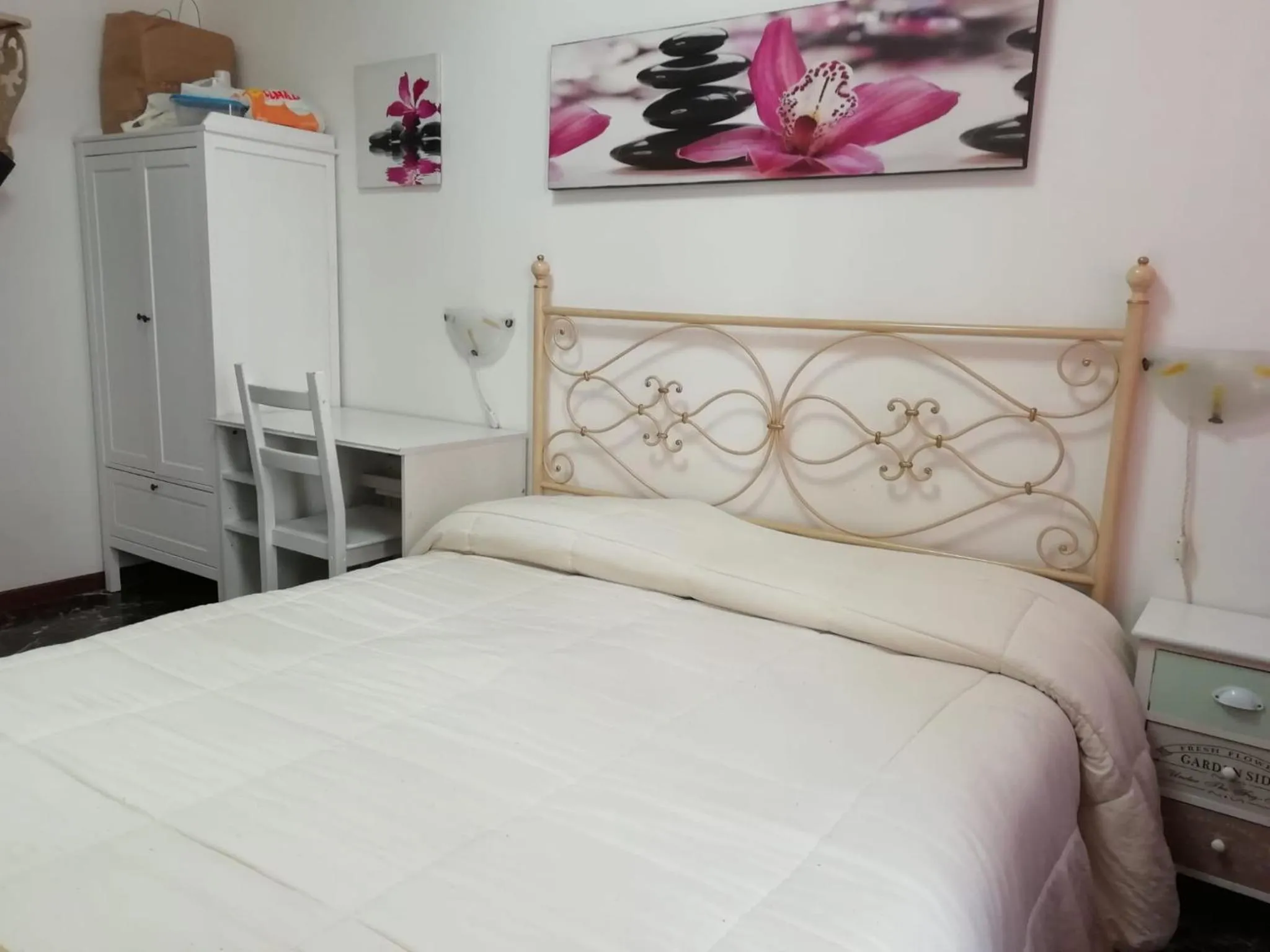 Bed in Re Lear - 4 bedrooms Apartment