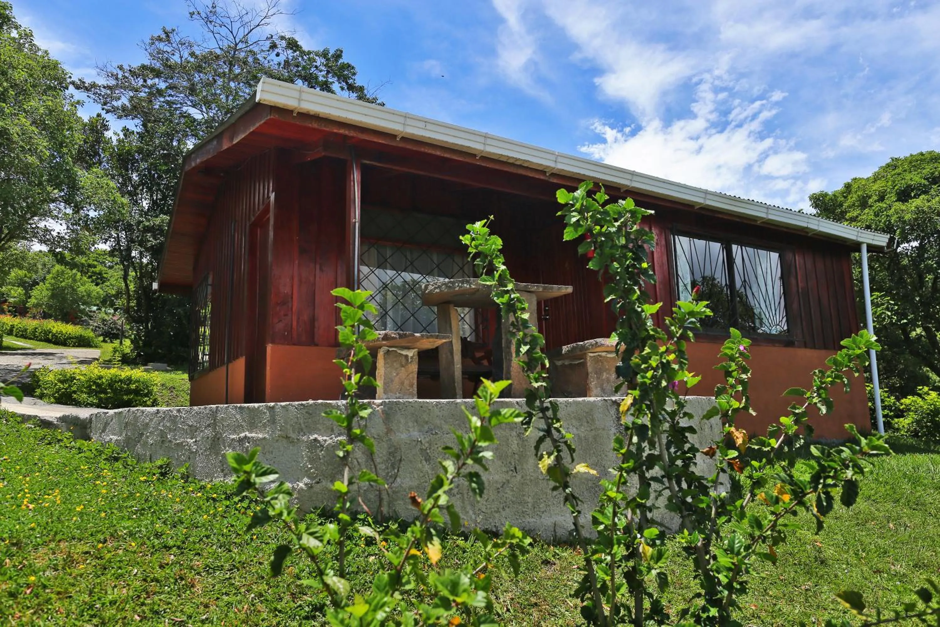 Facade/entrance in Cabañas La Pradera