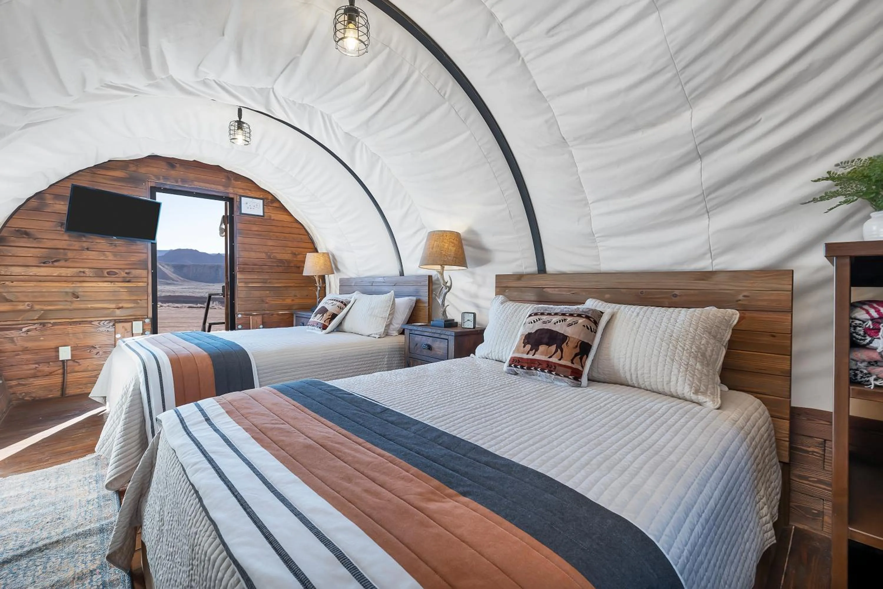 Bedroom, Bed in Zion White Bison Glamping & RV Resort