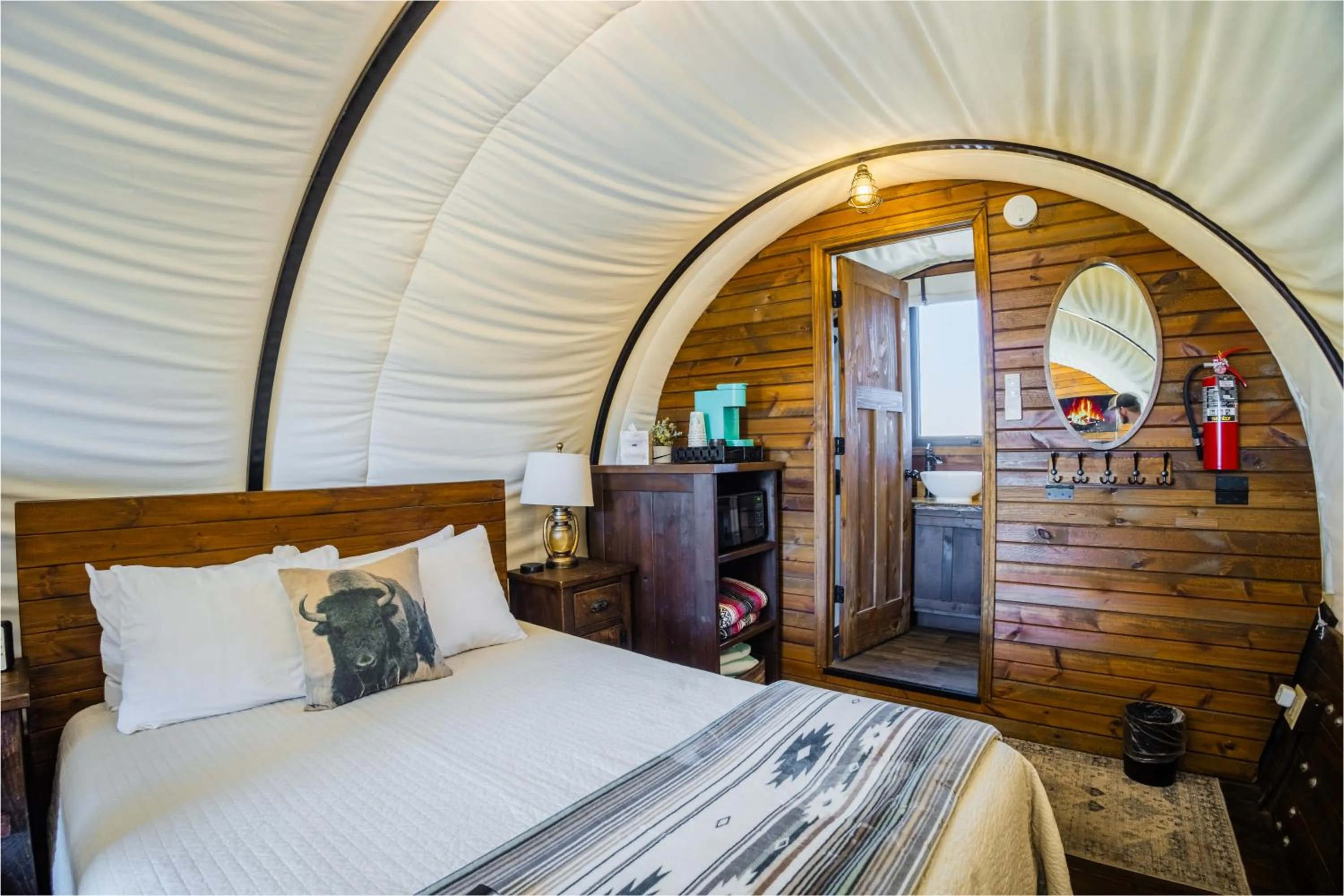 Family Bungalow in Zion White Bison Glamping & RV Resort