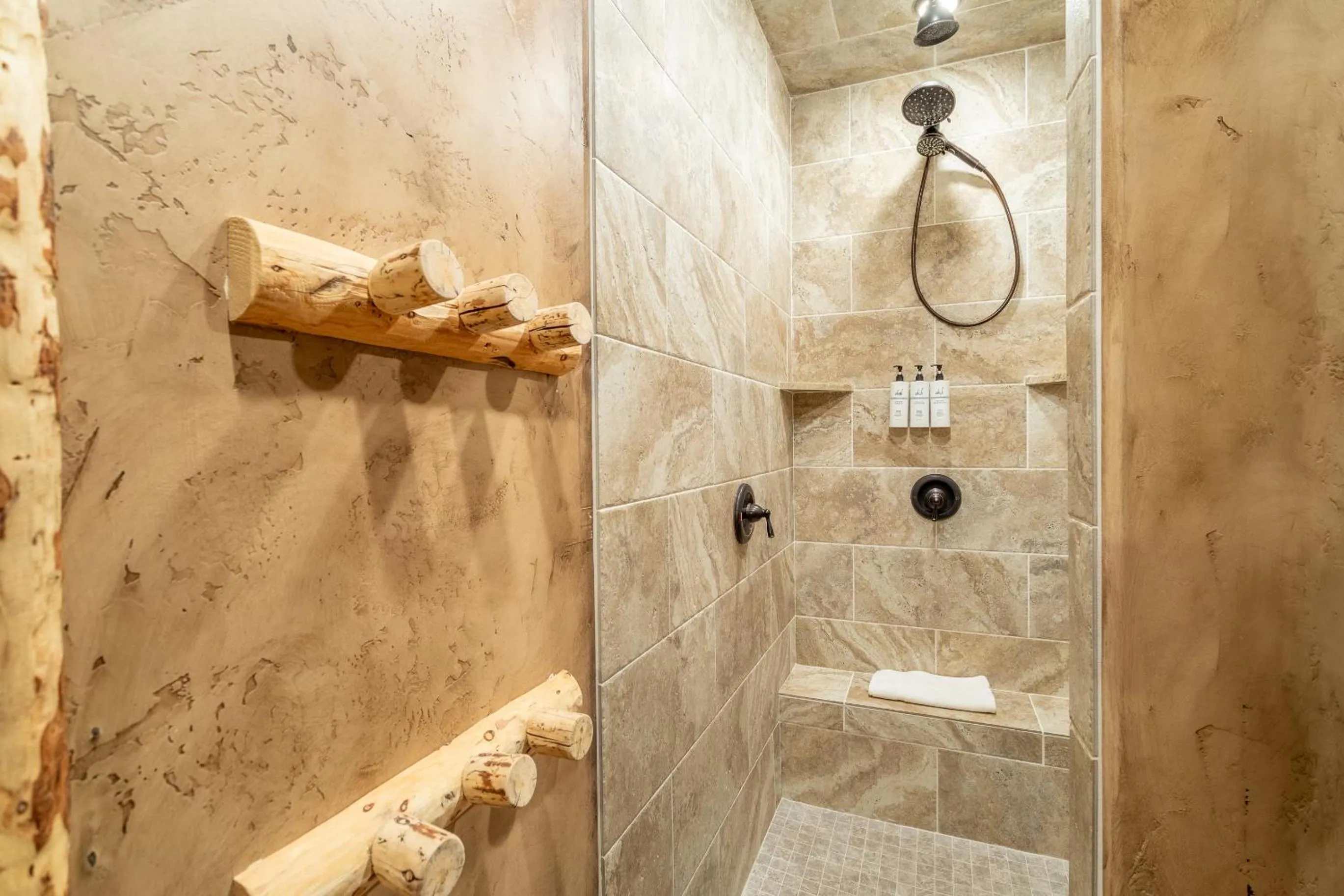 Zion White Bison Glamping & RV Resort