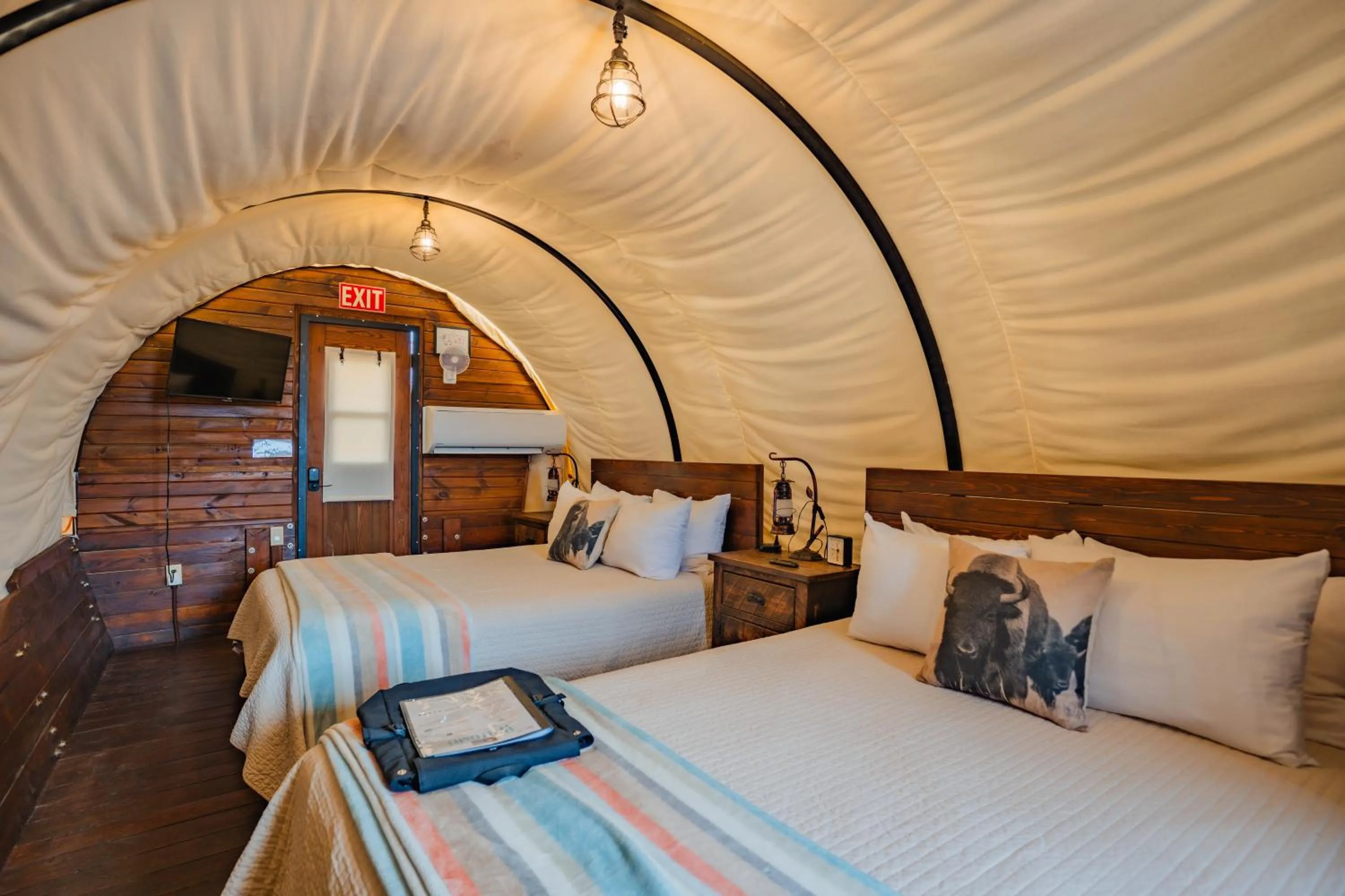One-Bedroom Apartment 21 in Zion White Bison Glamping & RV Resort