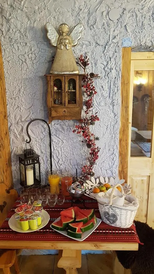 Buffet breakfast in Rezydencja Sąsiadów Zakopanego