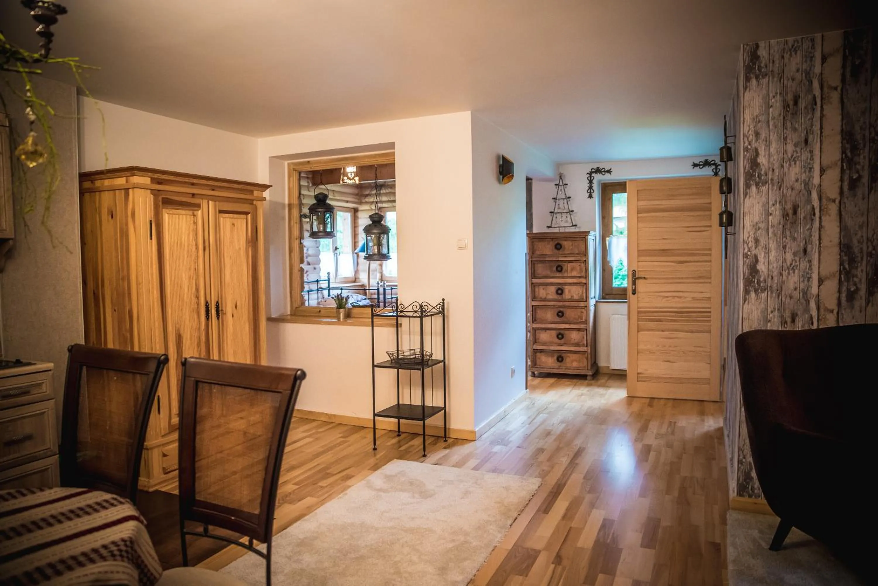 Dining area in Rezydencja Sąsiadów Zakopanego