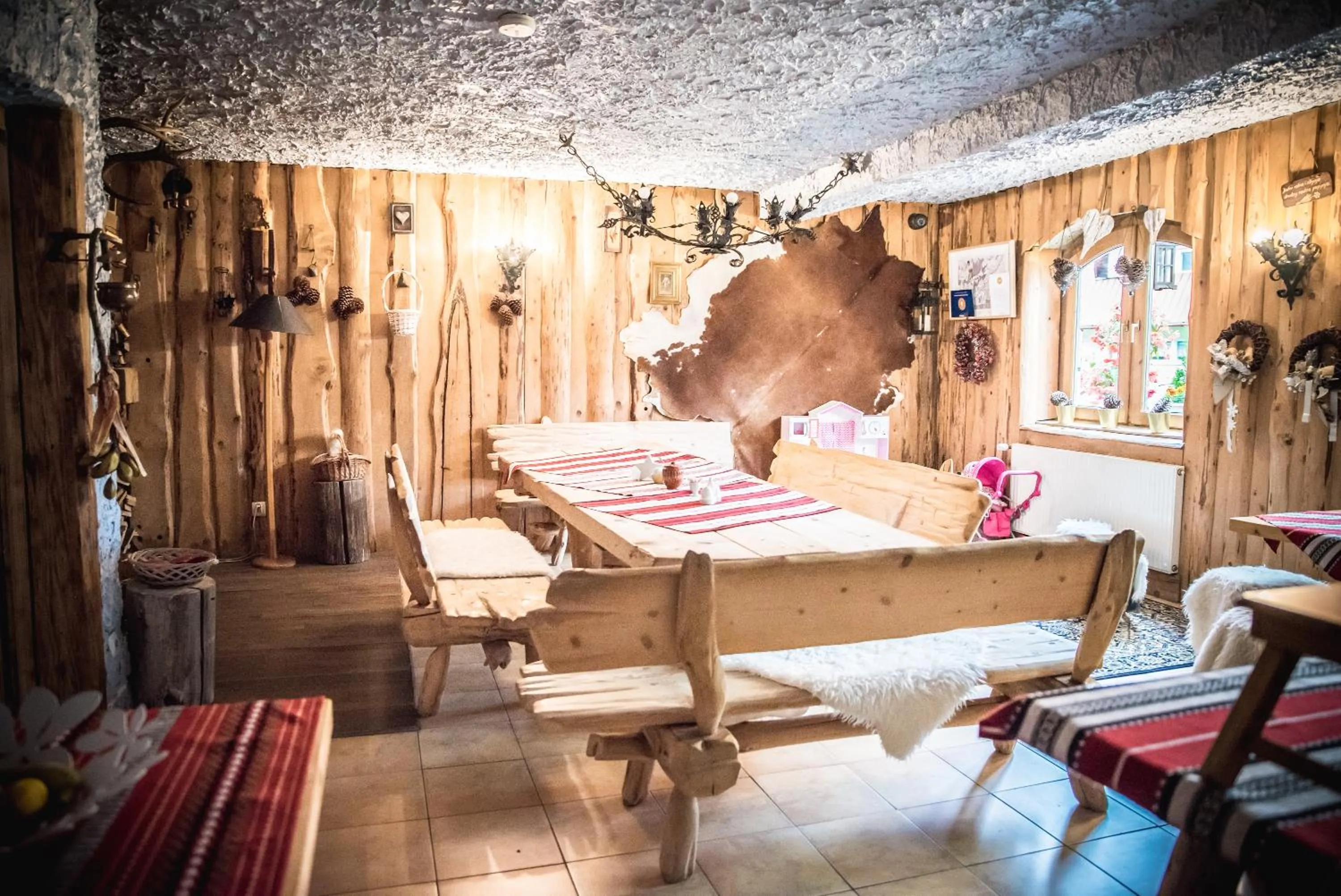 Communal lounge/ TV room, Bed in Rezydencja Sąsiadów Zakopanego