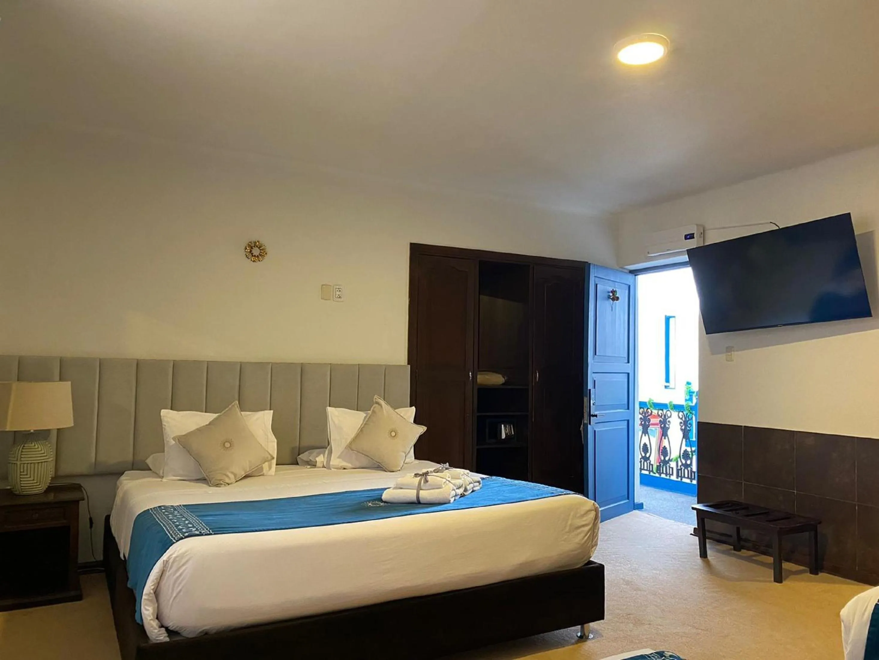 Family, Bed in Katari at Plaza de Armas Cusco