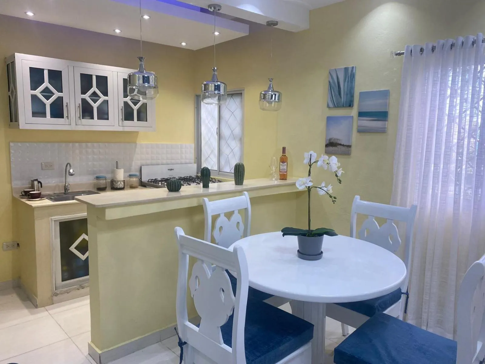 Lounge or bar in Apartamentos Melya cerca de la Playa Caleta