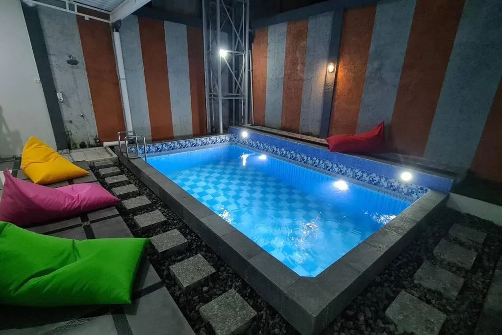 Swimming pool in Oemah Wisata RinginSari -Full House, 5 Bed Rooms-