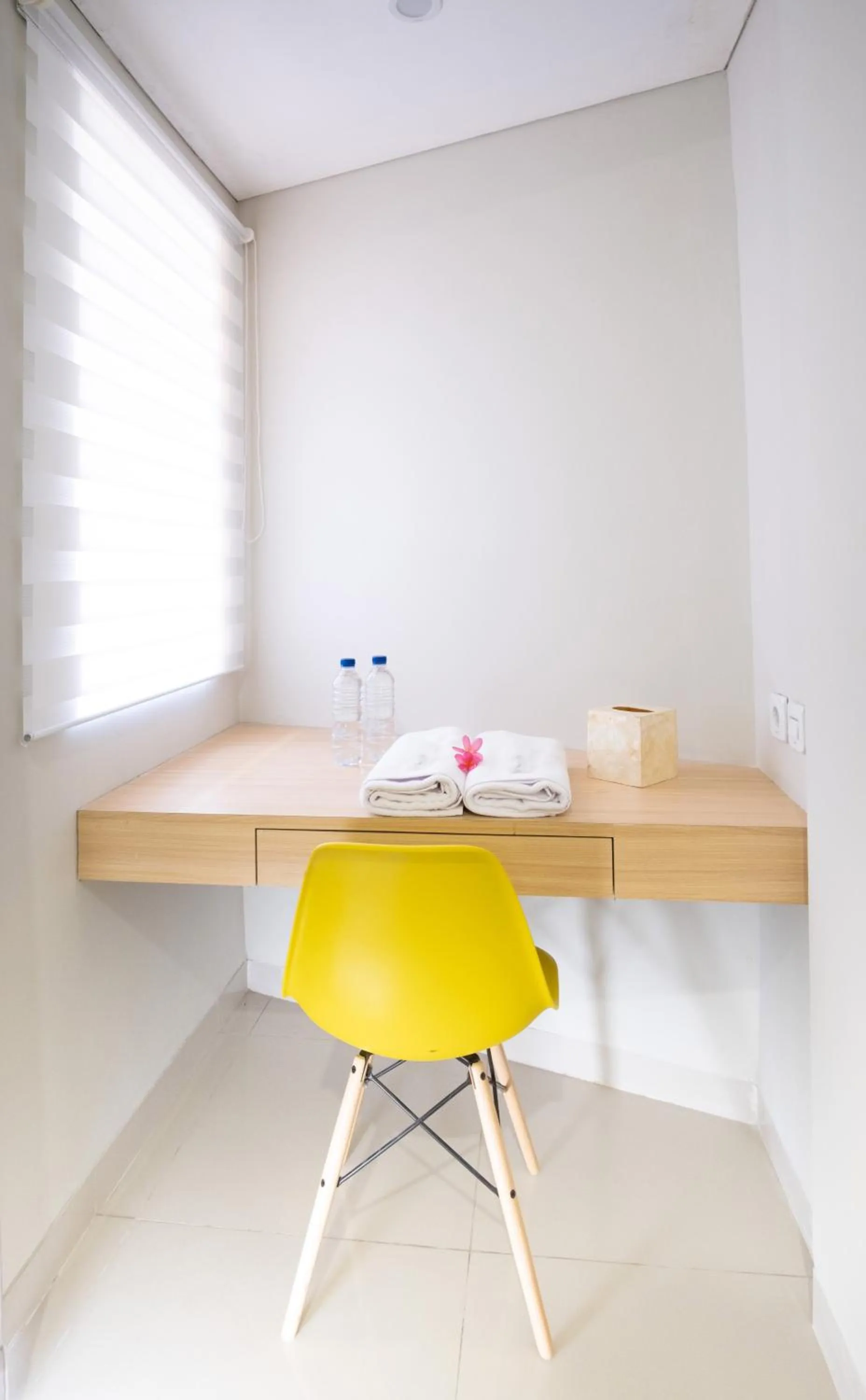 Seating area in S101 Hotels