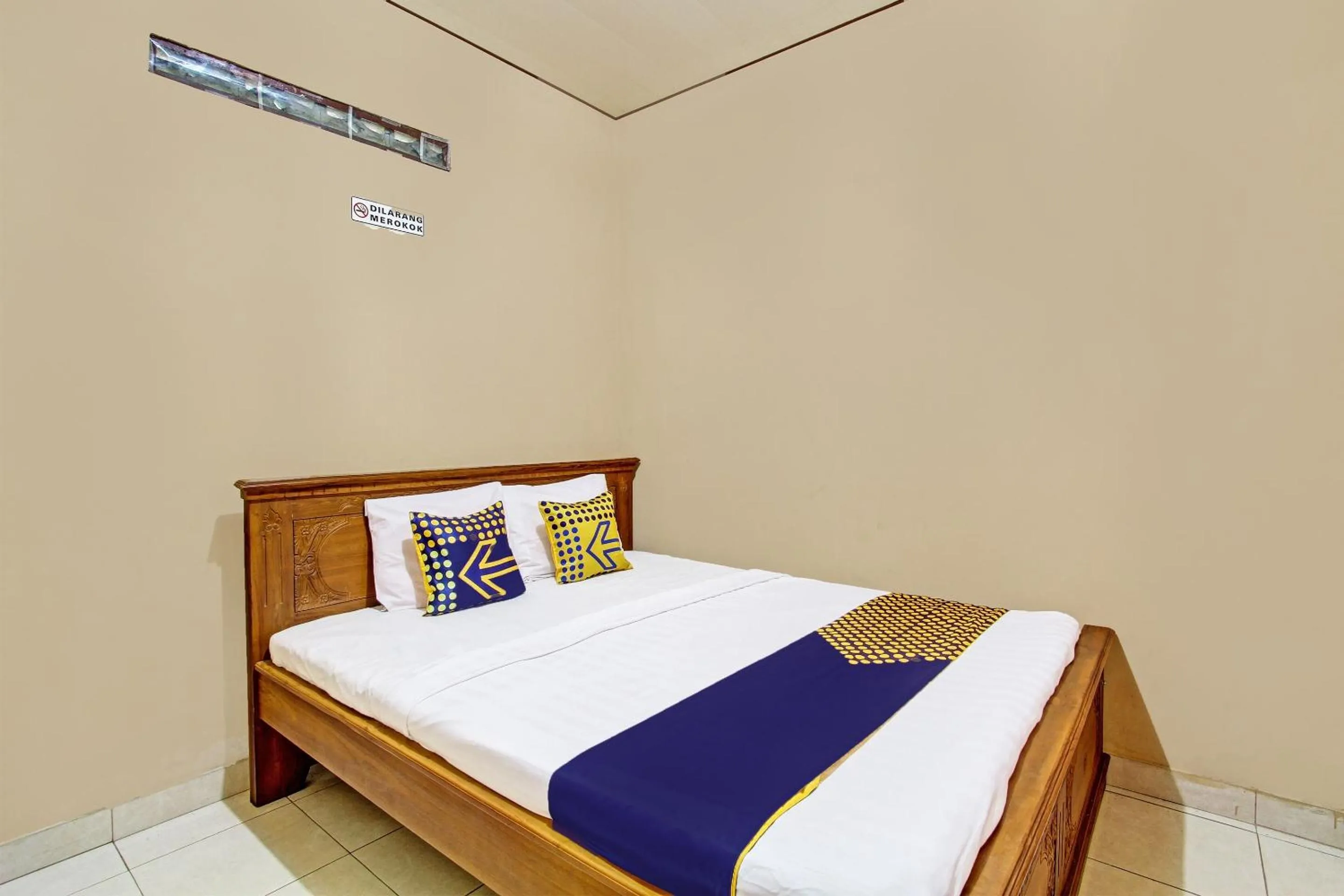 Bedroom, Bed in Hotel O Timoti Guest House