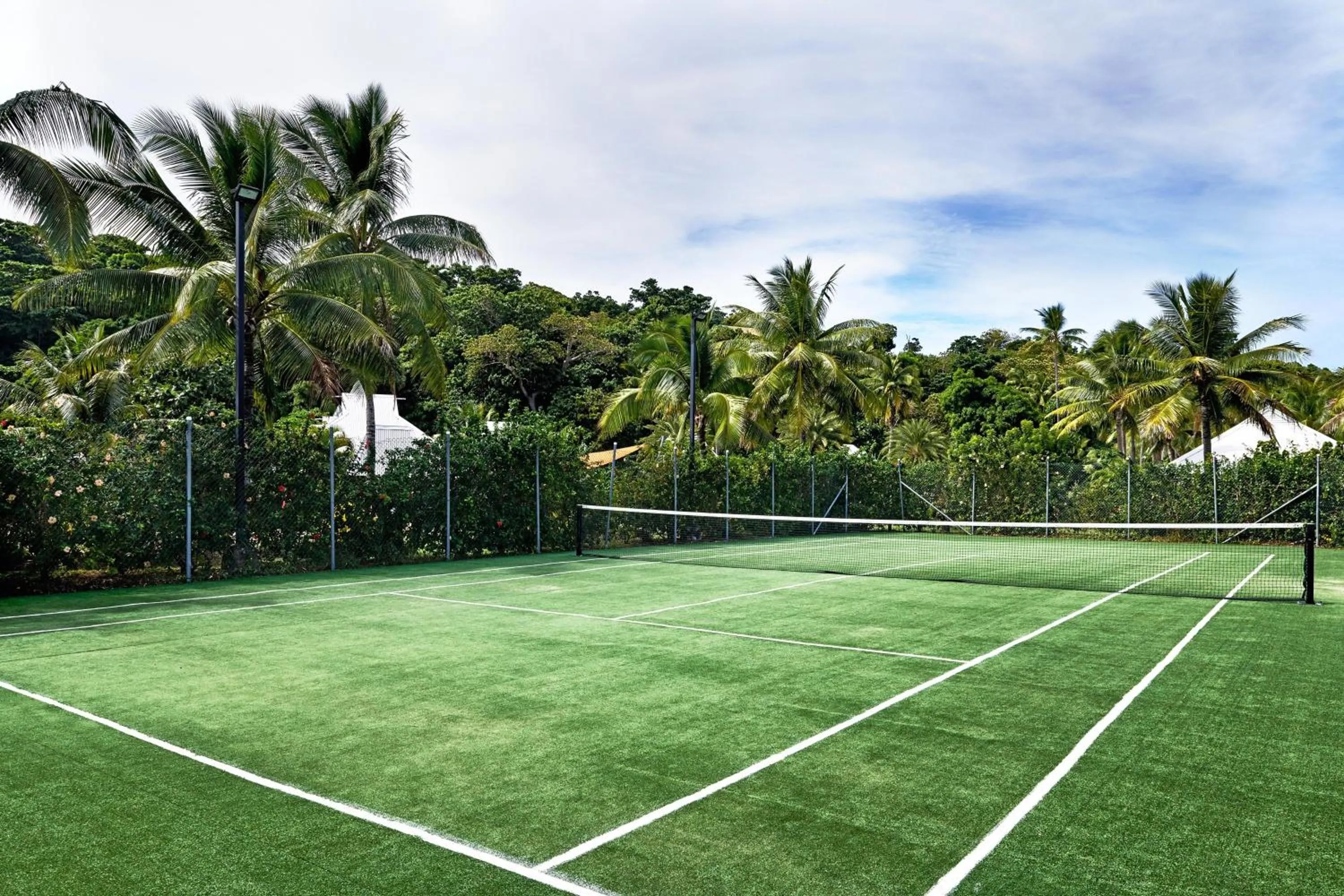 Tennis court in Sheraton Resort & Spa, Tokoriki Island, Fiji