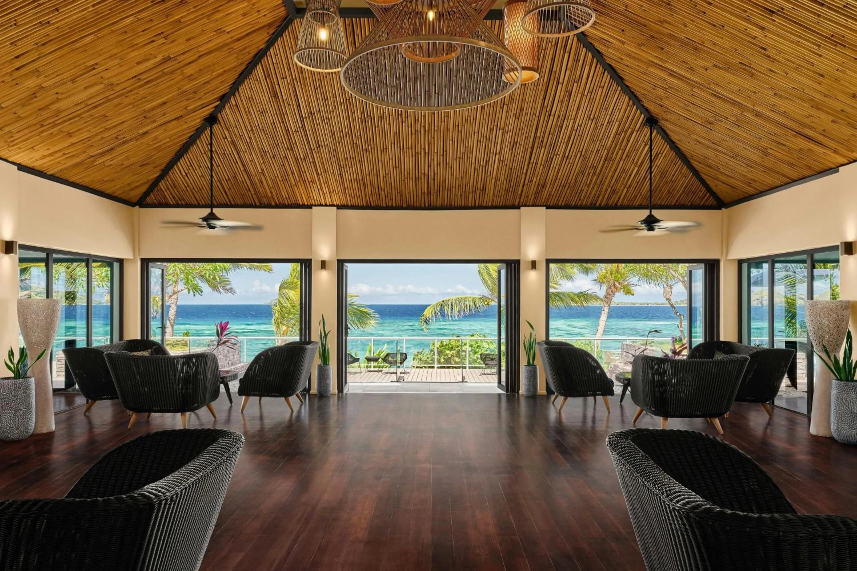 Lounge or bar in Sheraton Resort & Spa, Tokoriki Island, Fiji