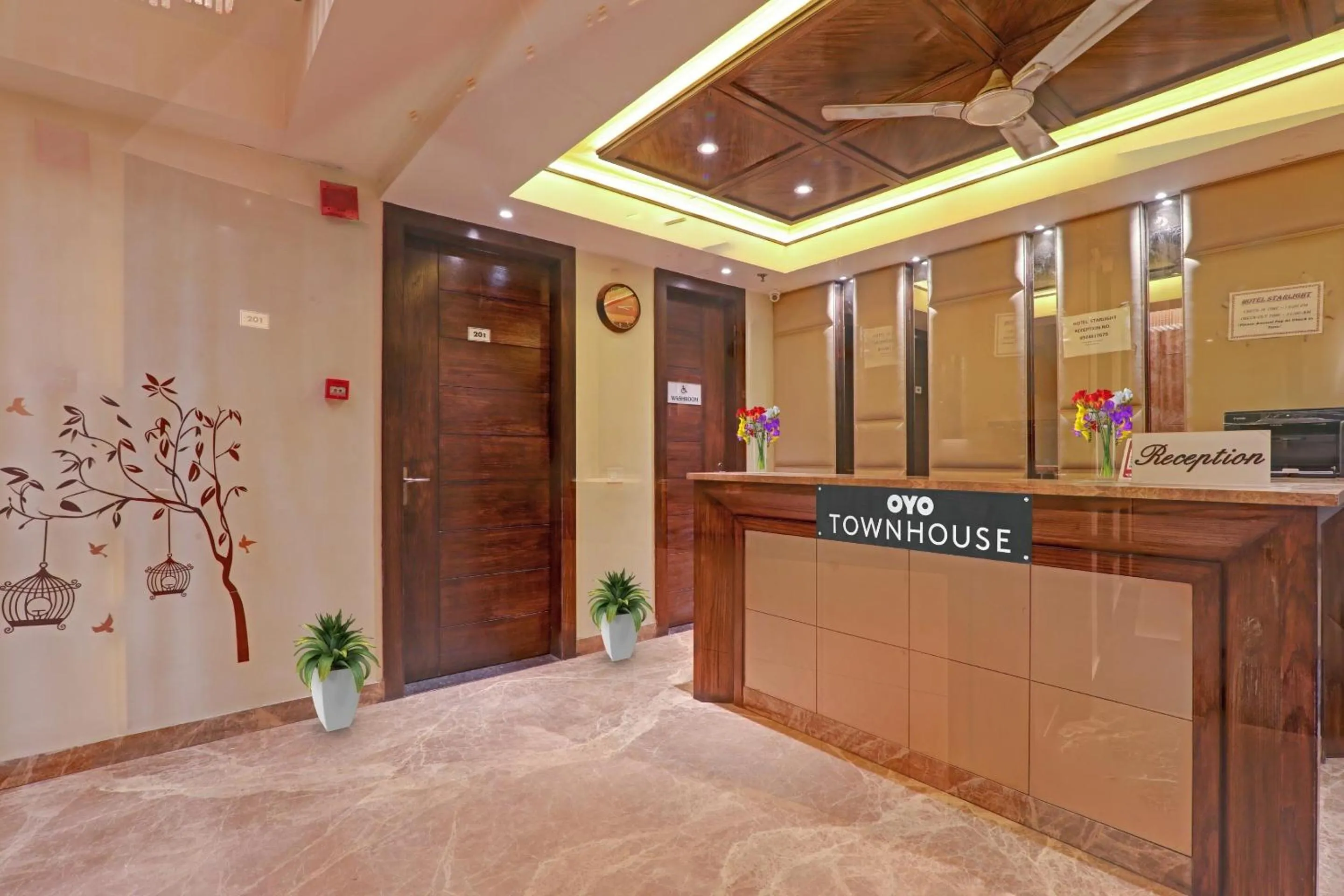 Lobby or reception in Townhouse Hotel Spotlight