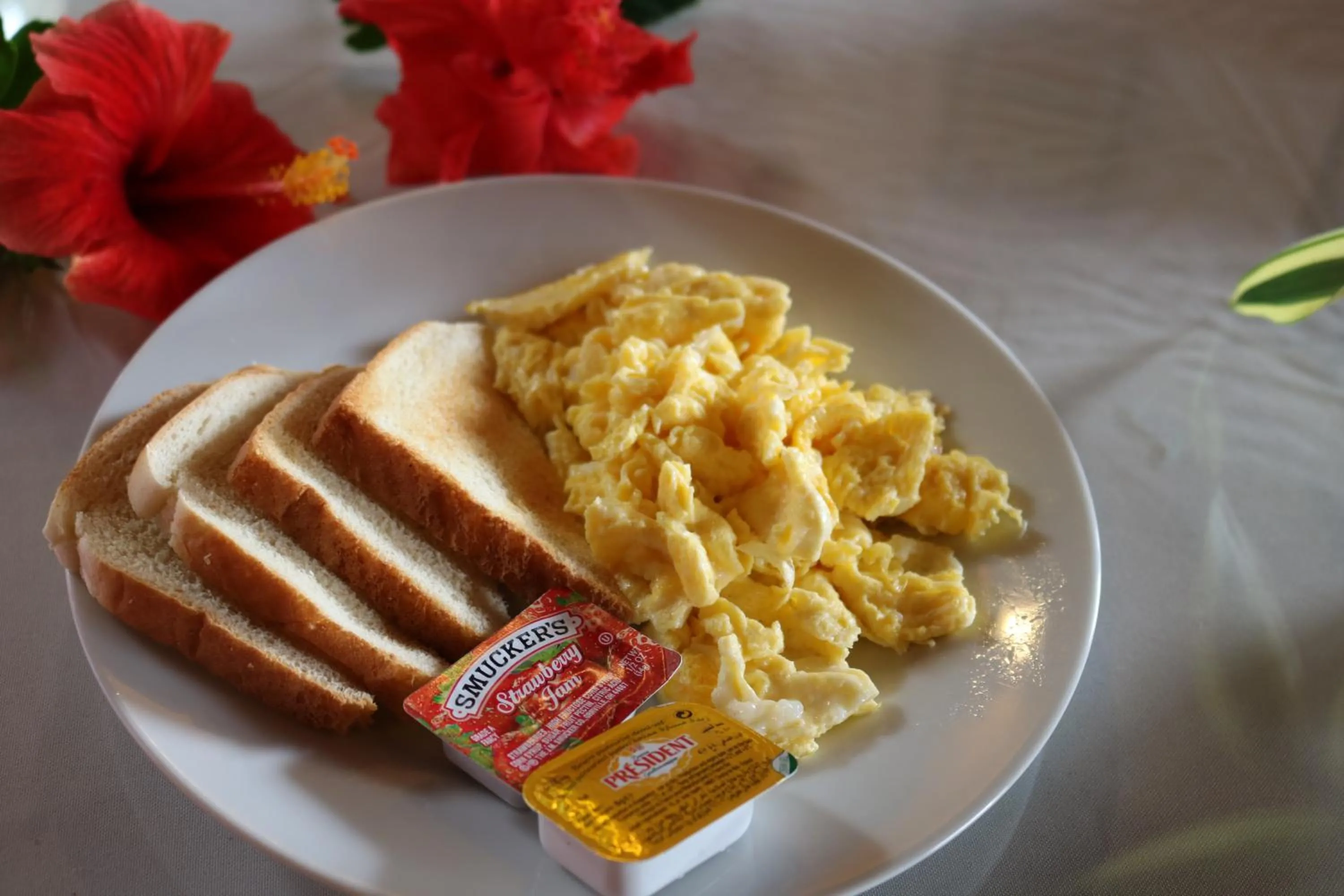 Continental breakfast in Hotel Valle Verde