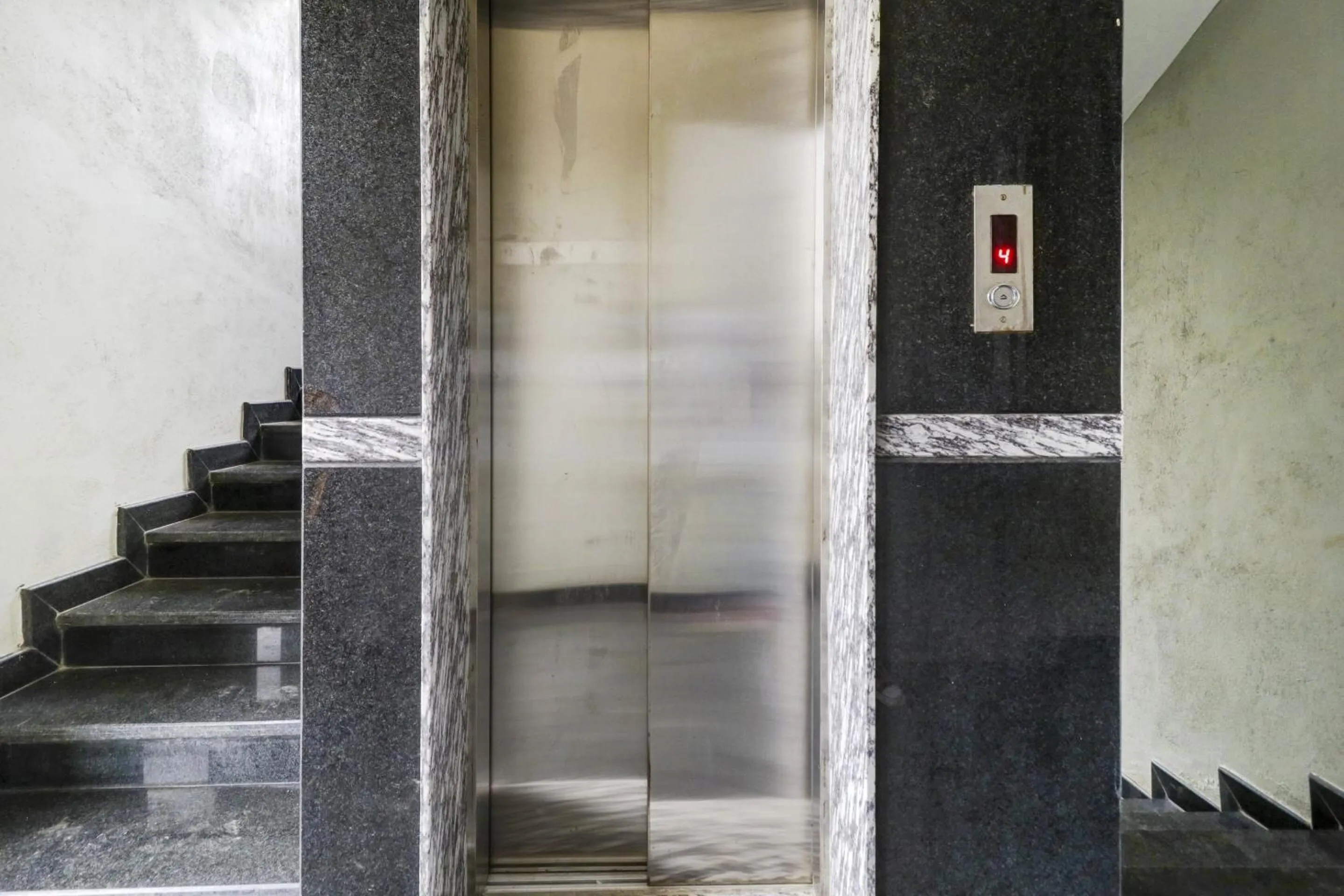 Facade/entrance in Hotel O BS Residency