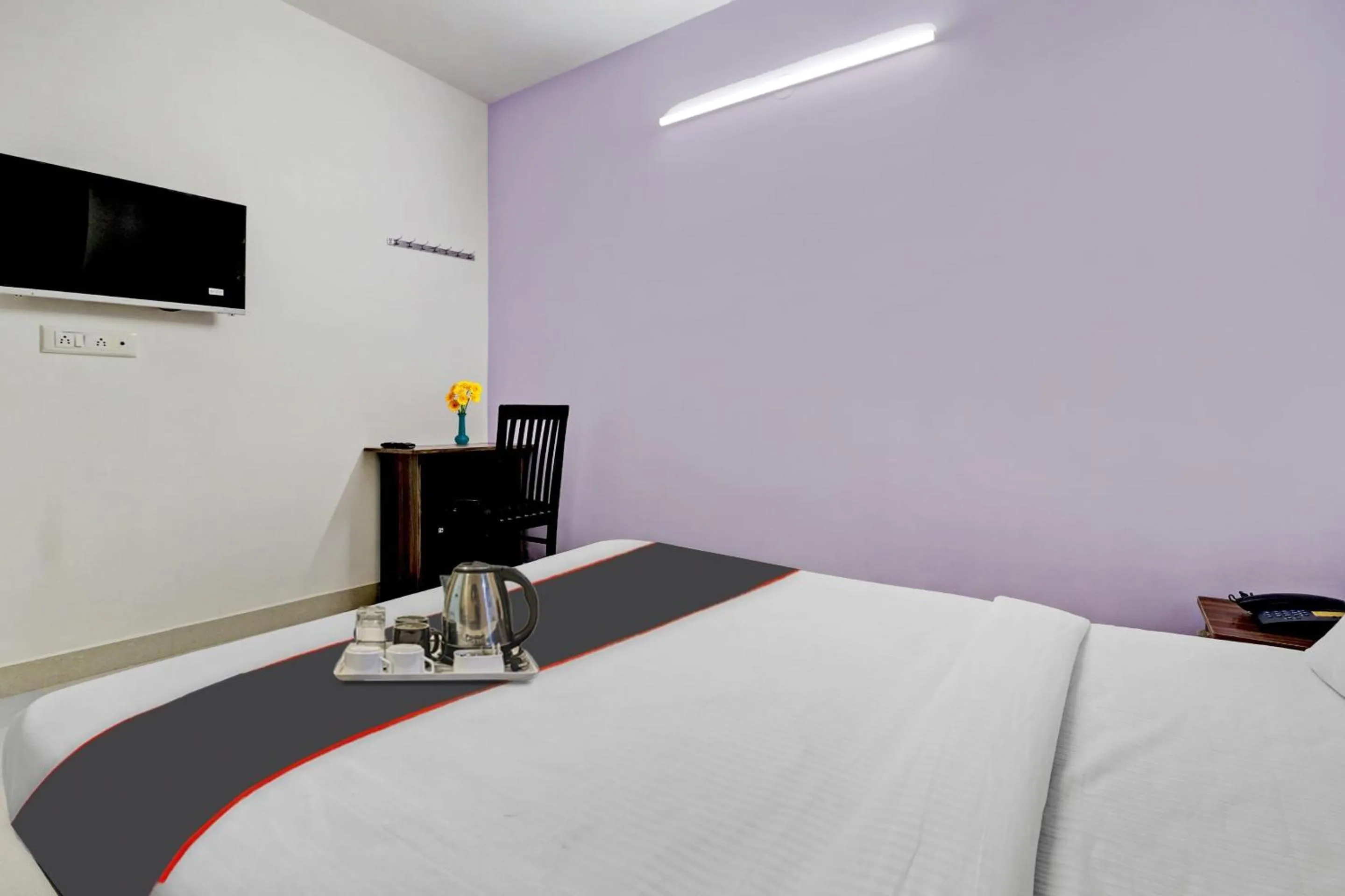 Bedroom, Bed in Hotel O Sunshine Inn