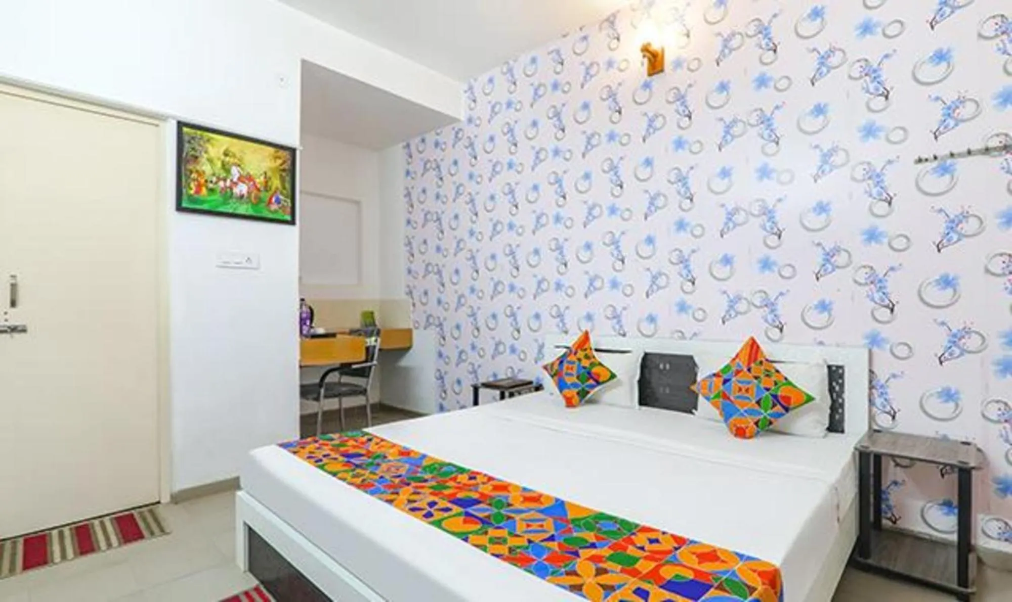 Bed in FabExpress Ashiyana Inn