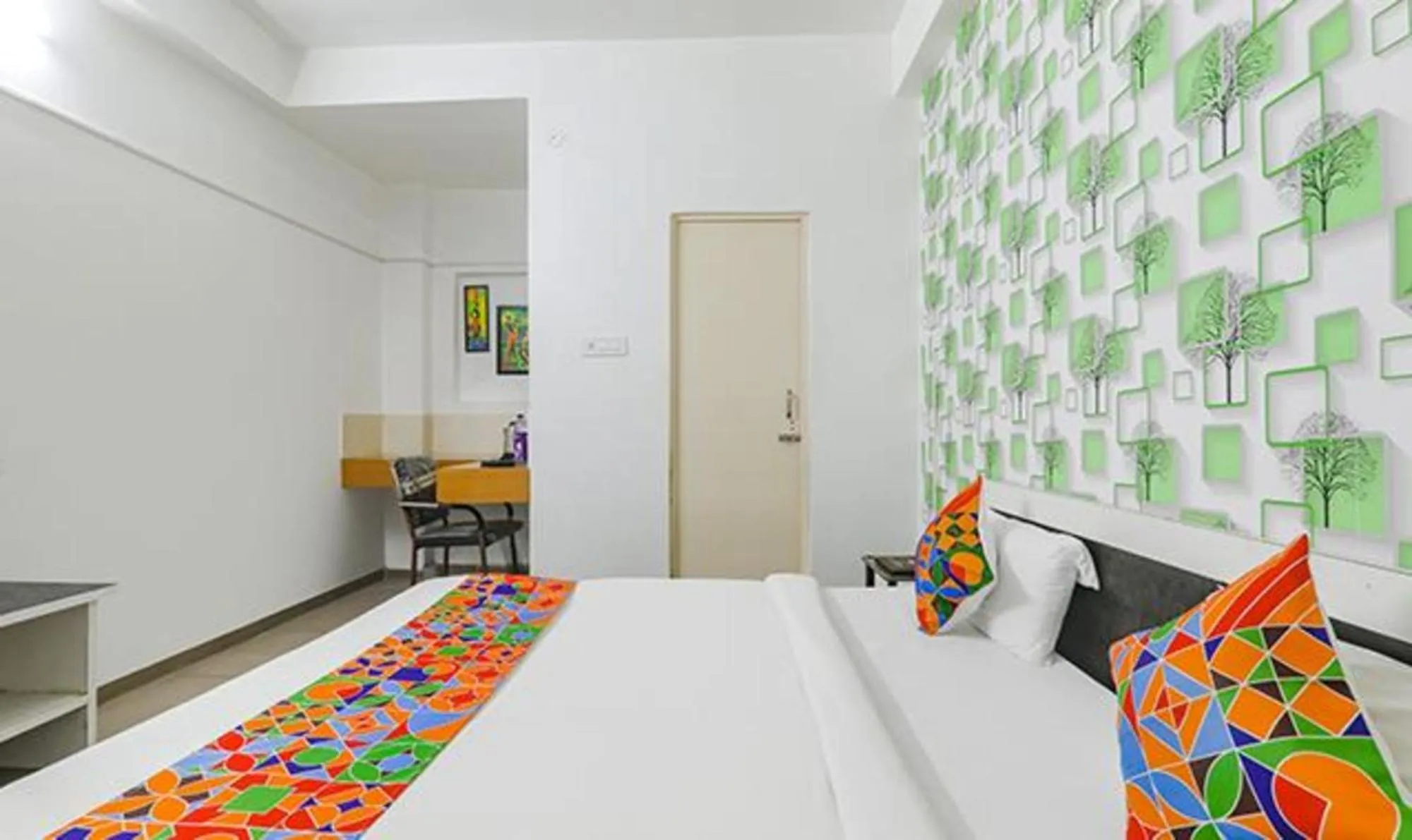 Bed in FabExpress Ashiyana Inn