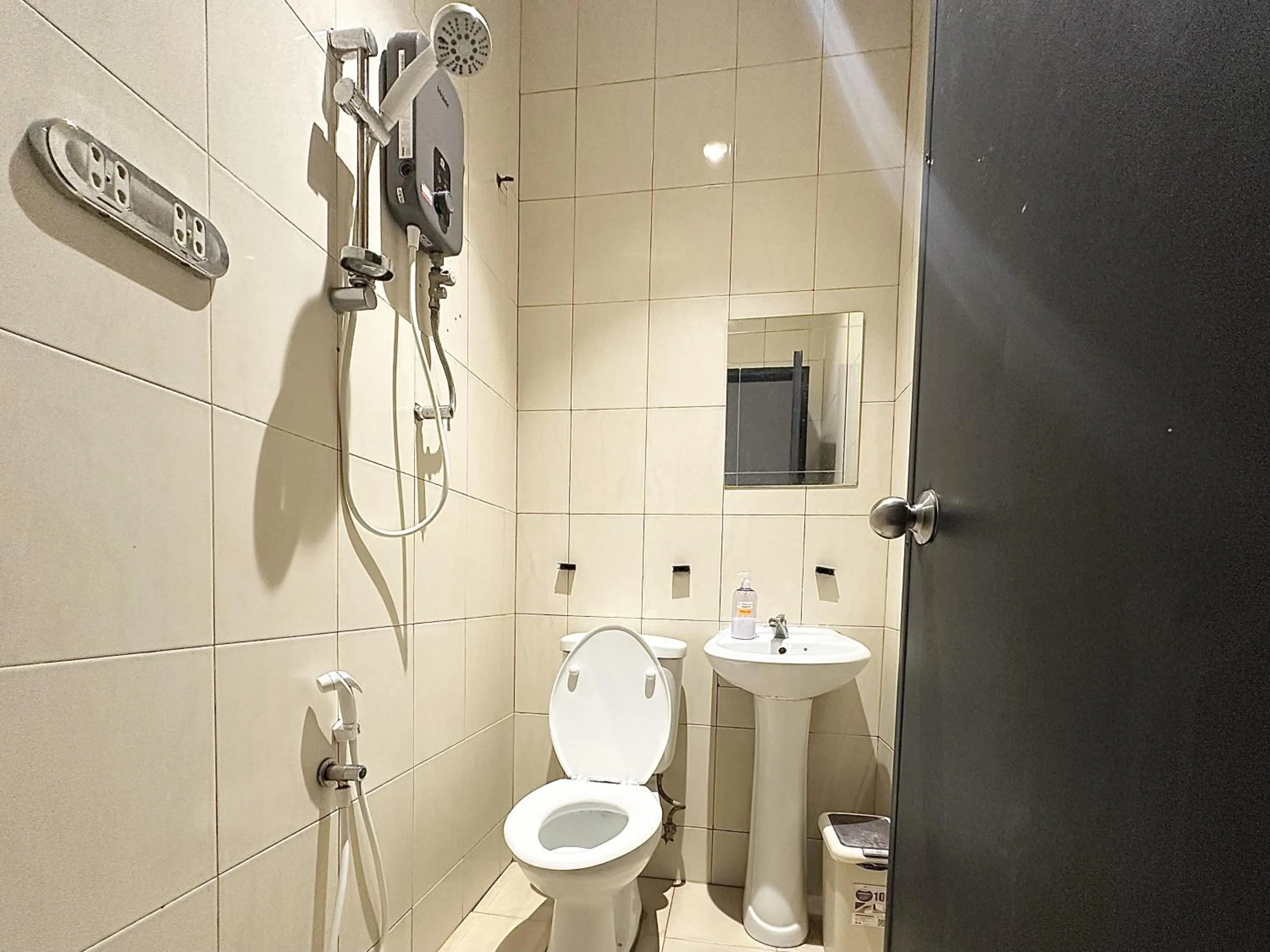 Shower in # Hashtag Hotel - Self Check in