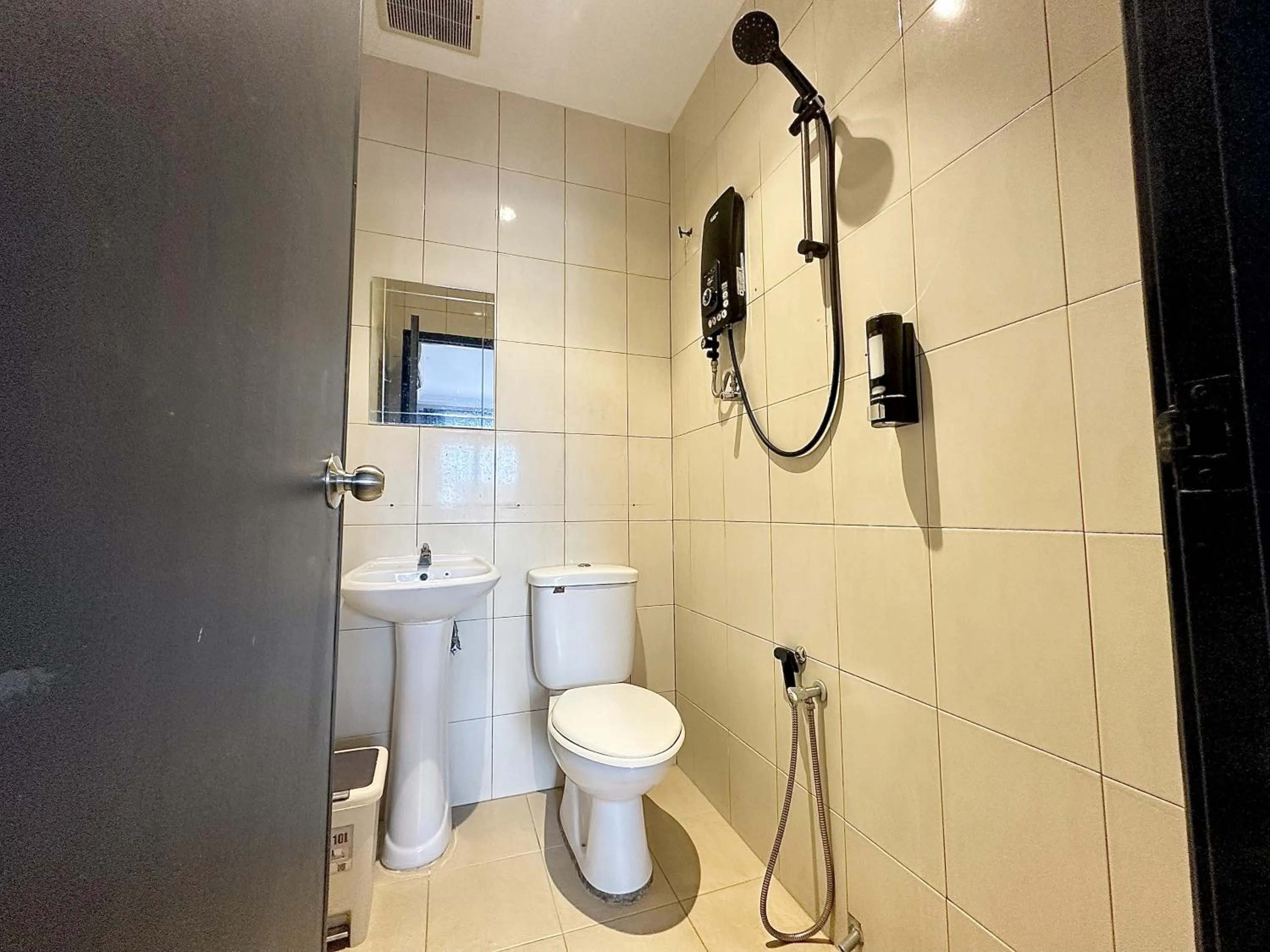 Shower in # Hashtag Hotel - Self Check in