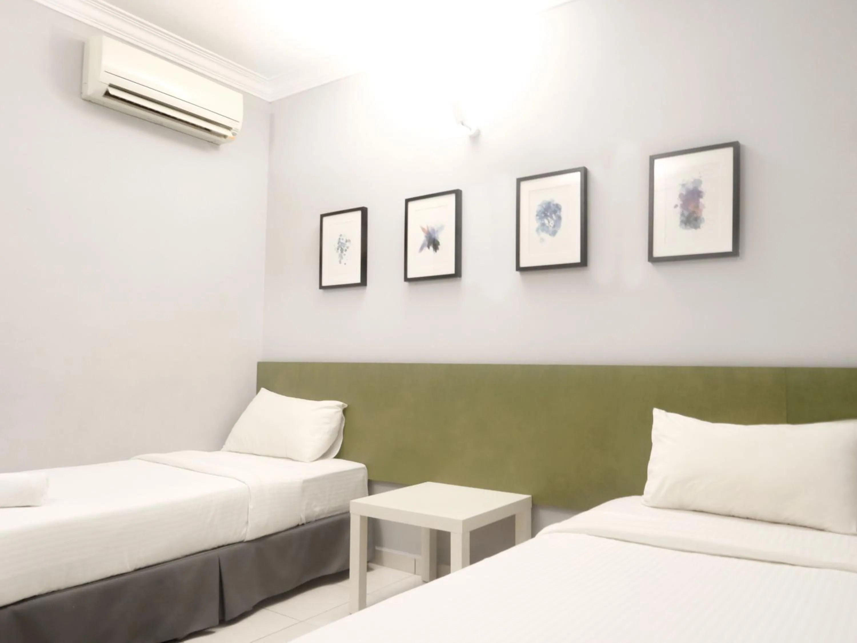 Bed in # Hashtag Hotel - Self Check in