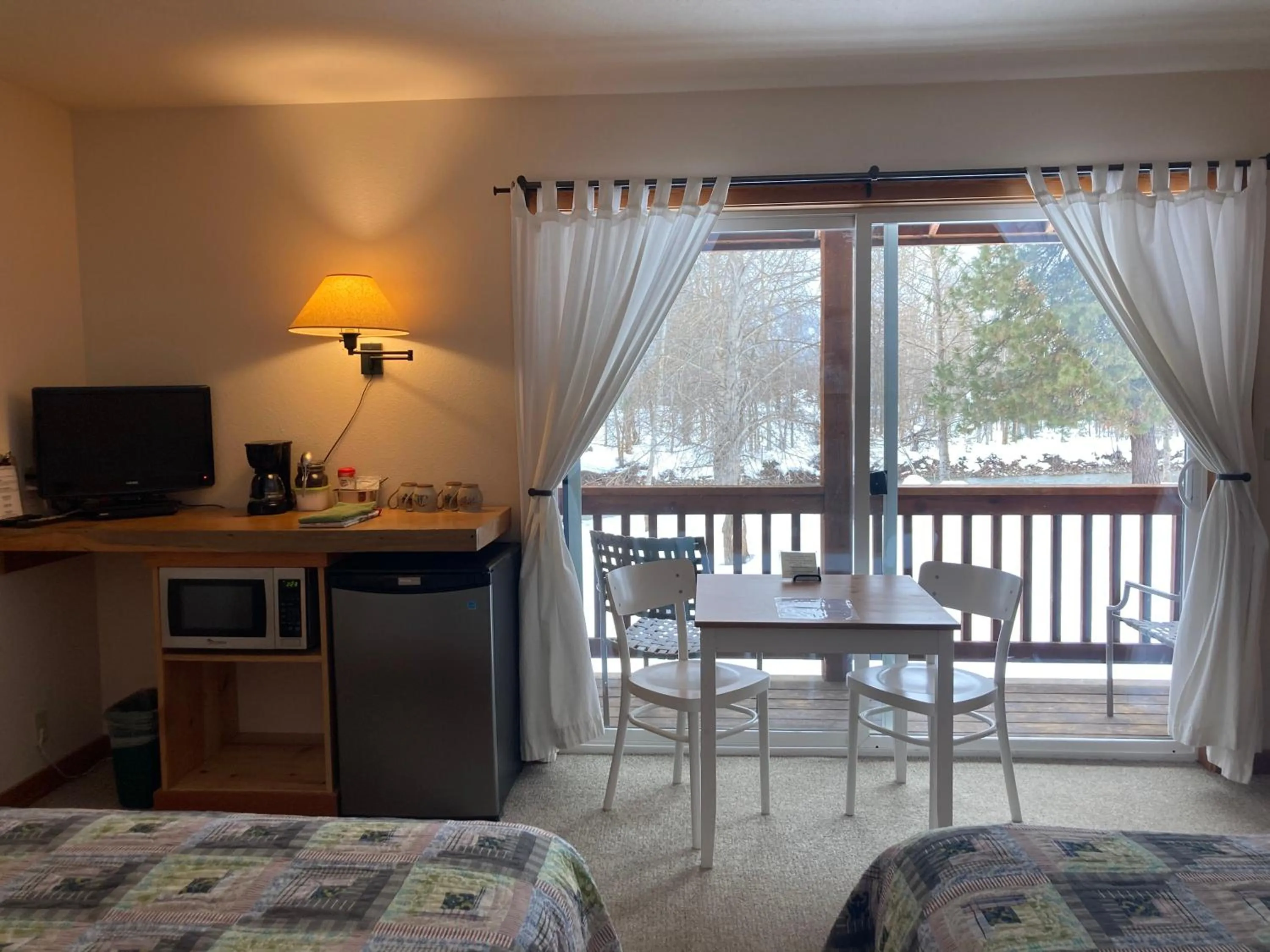 Winter, Bed in River Run Inn