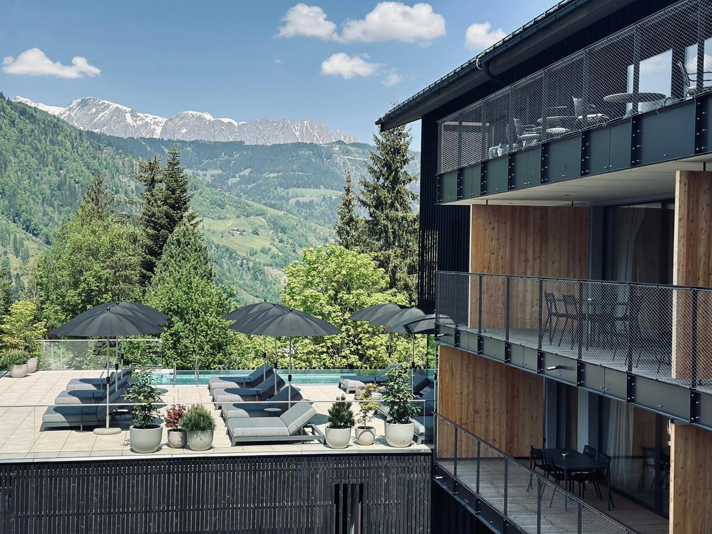 Property building in Haven Mountain Retreat