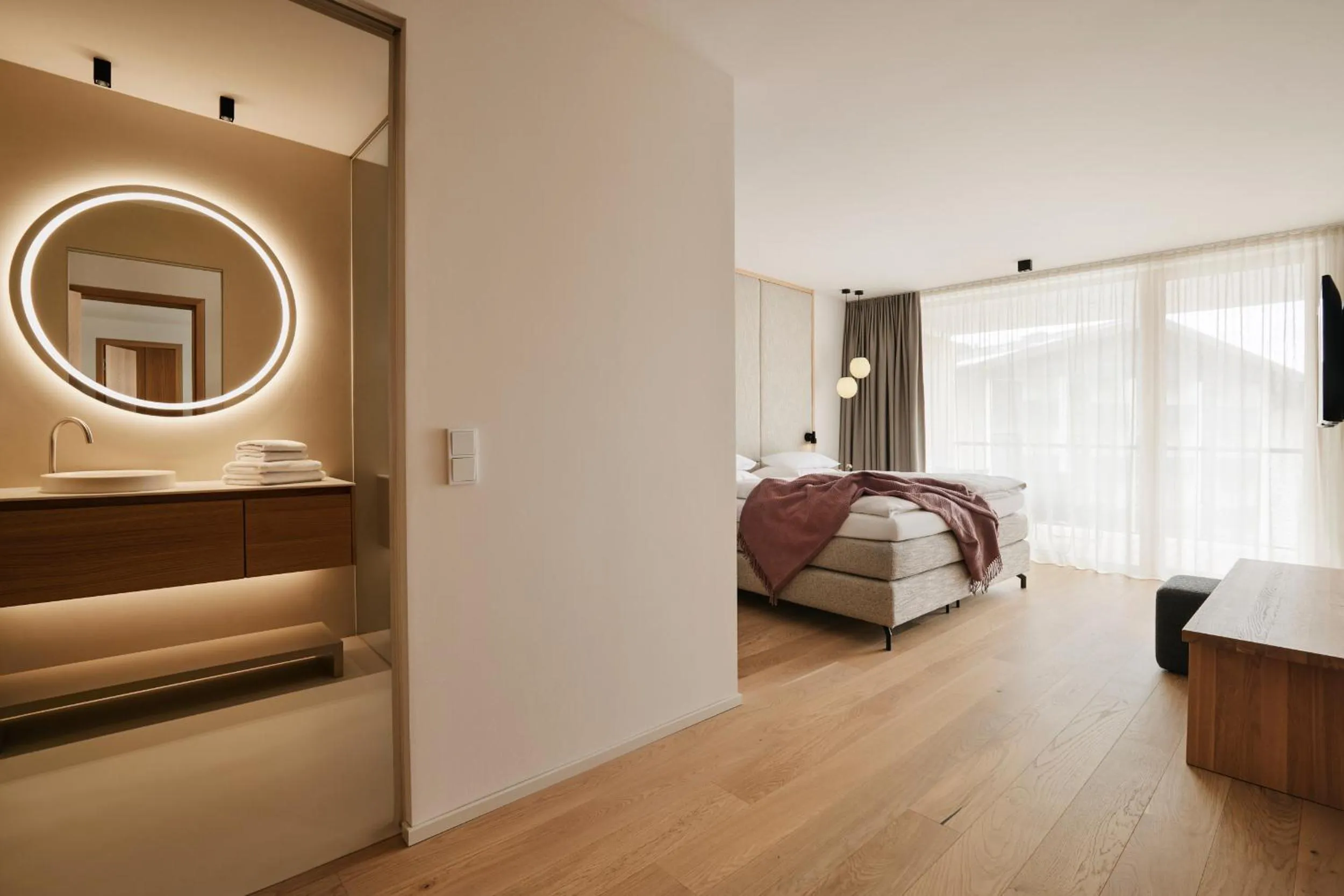 Bathroom, Bed in Haven Mountain Retreat