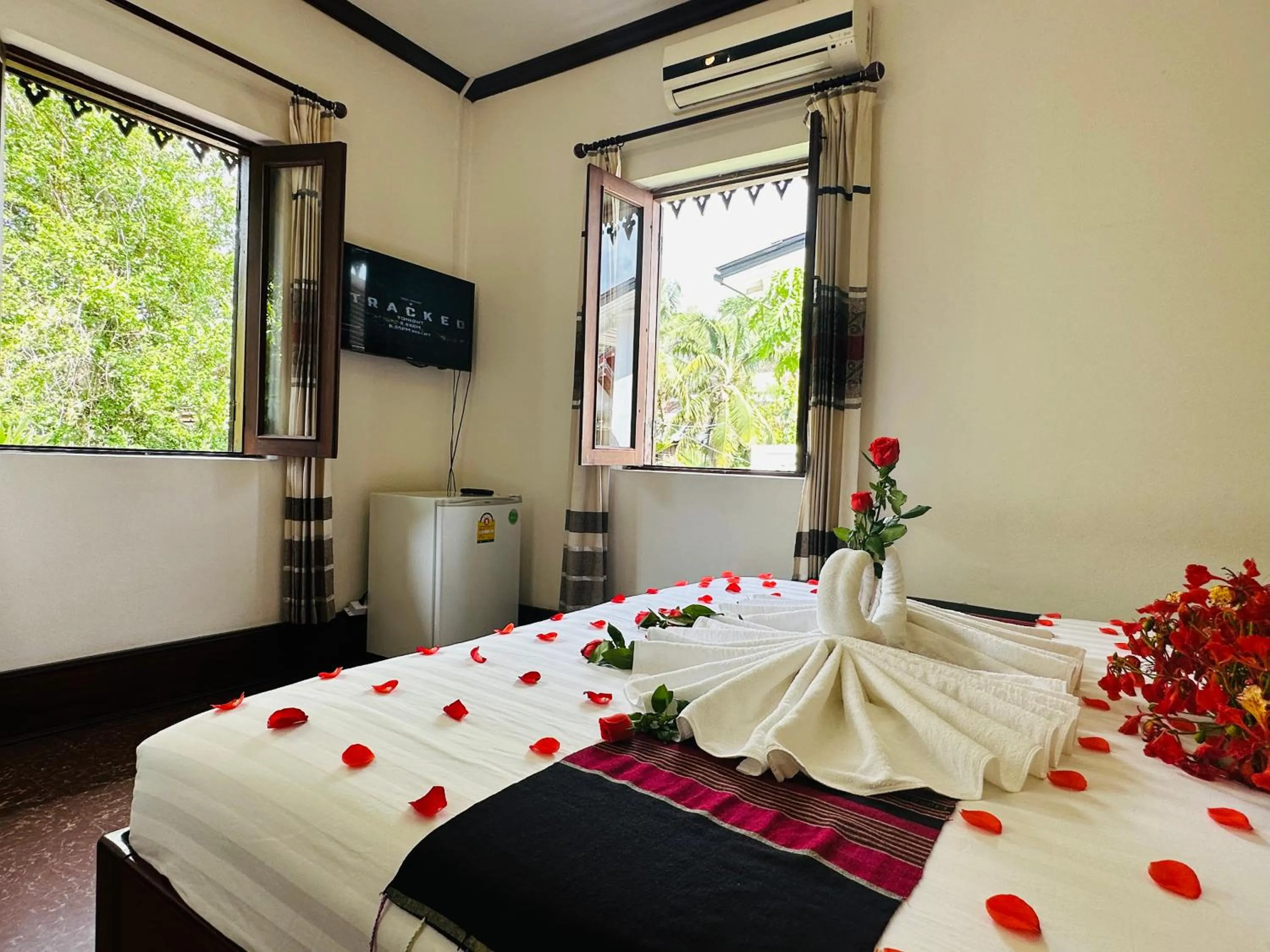 Bed in Thatsaphone Hotel