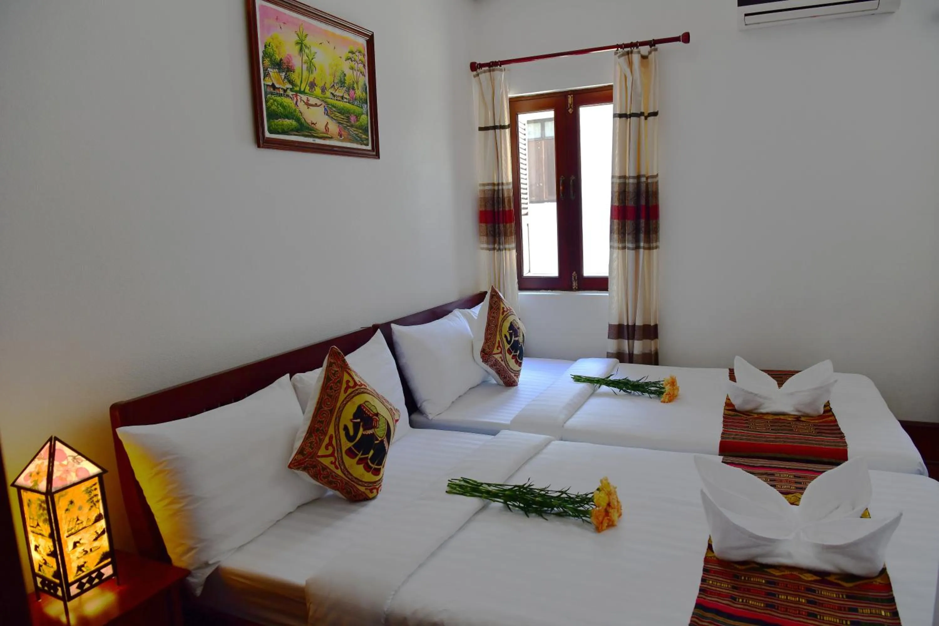 Living room in Thatsaphone Hotel