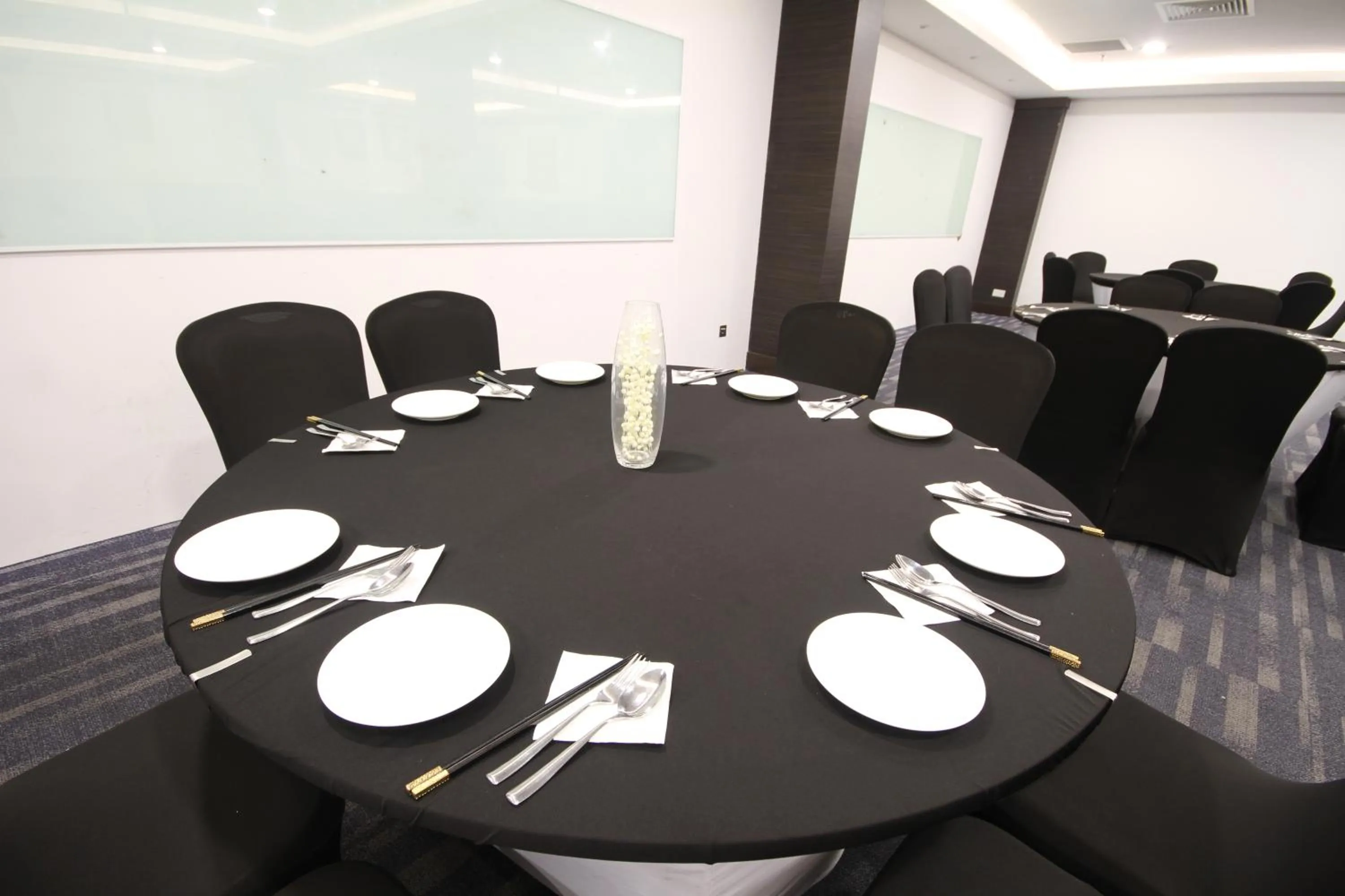 Restaurant/places to eat in Badi'ah Hotel