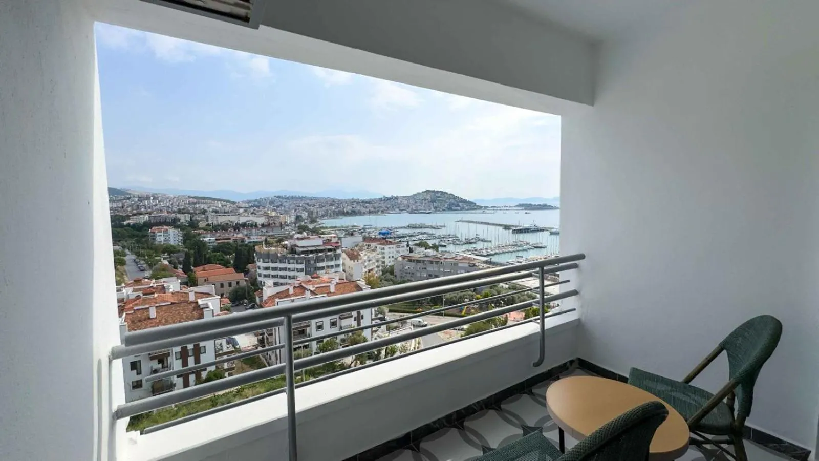 Balcony/Terrace in Suhan Seaport Hotel