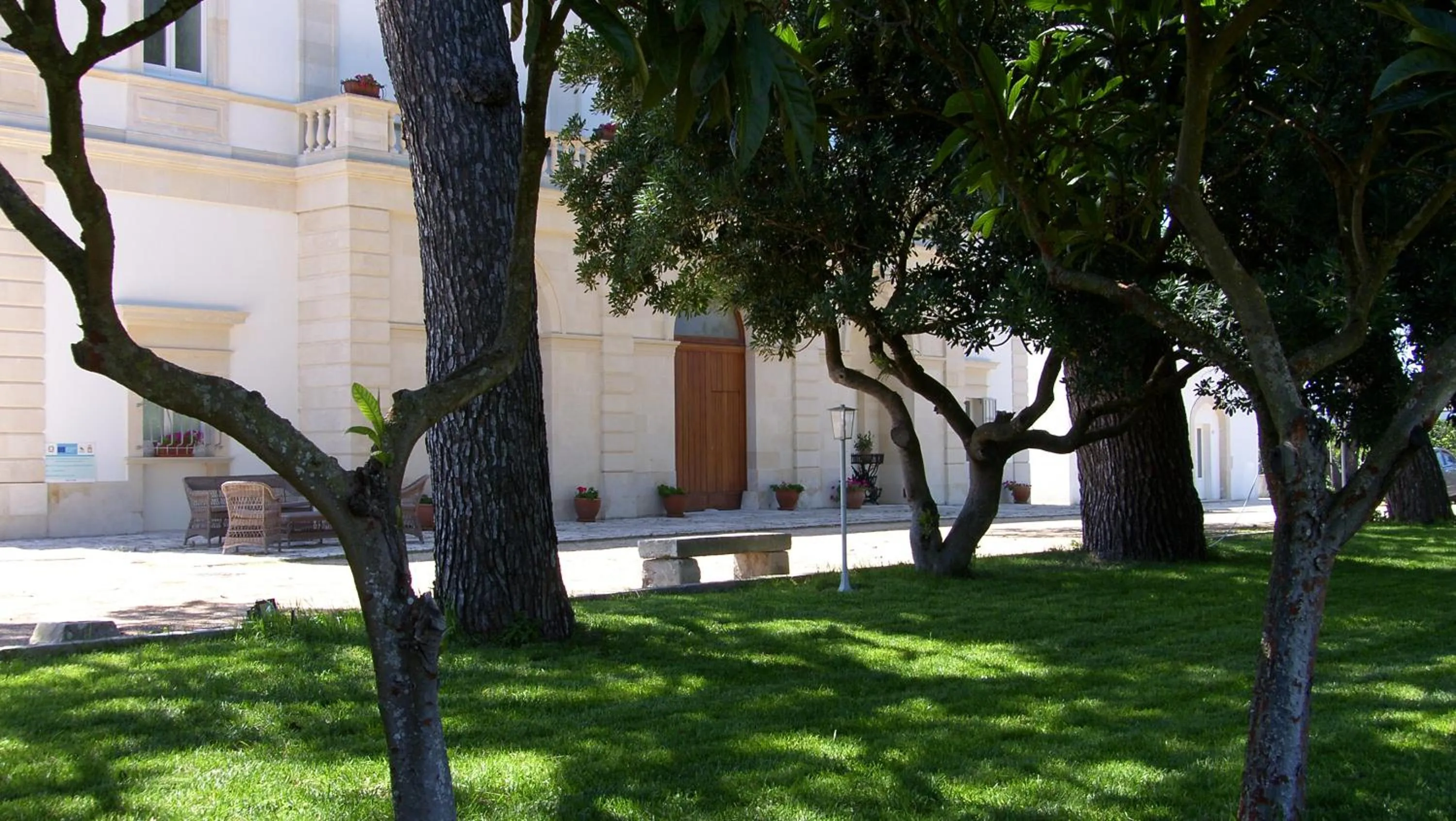 Facade/entrance in Casina Bardoscia