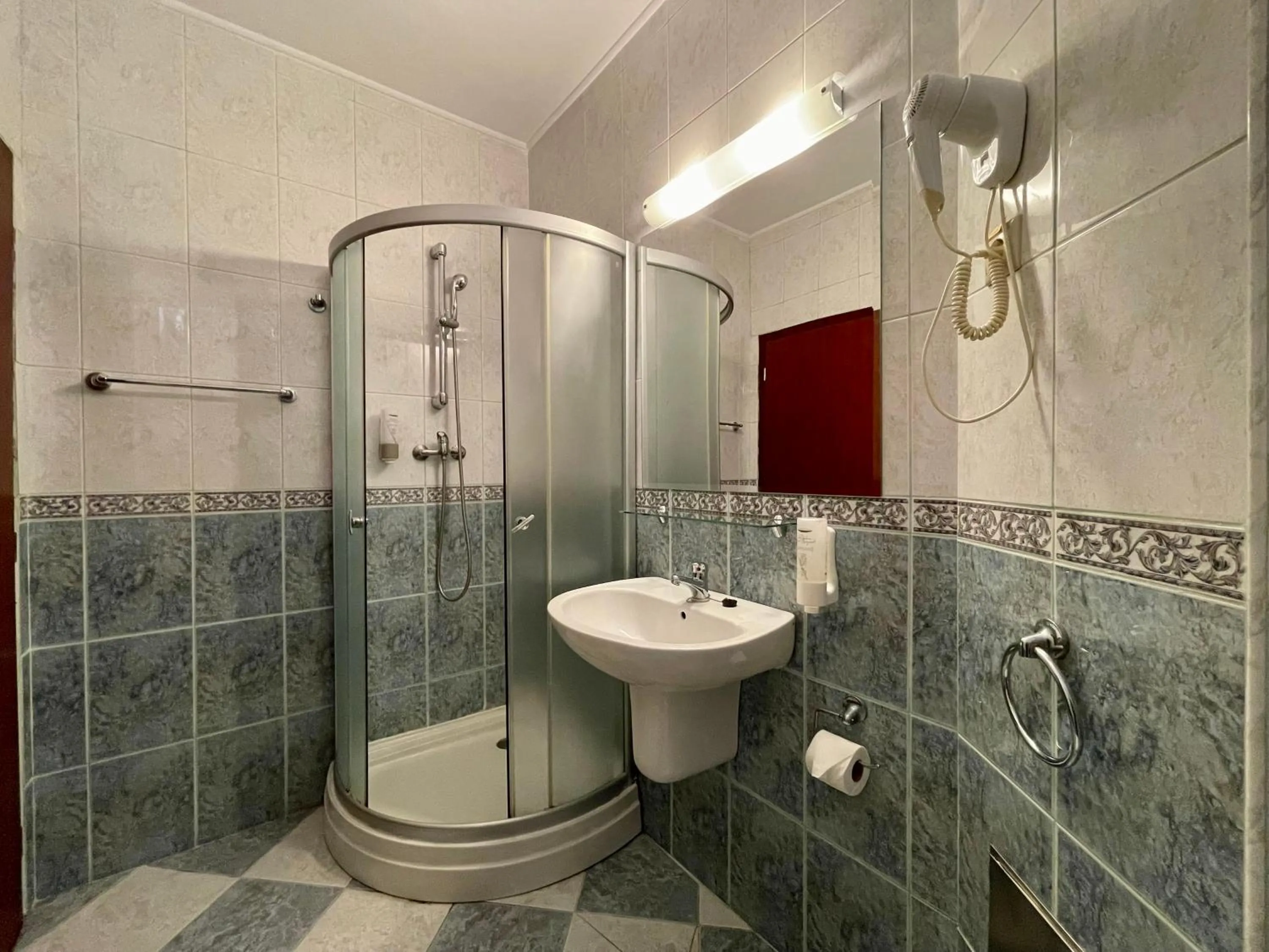 Shower in Vila Condor