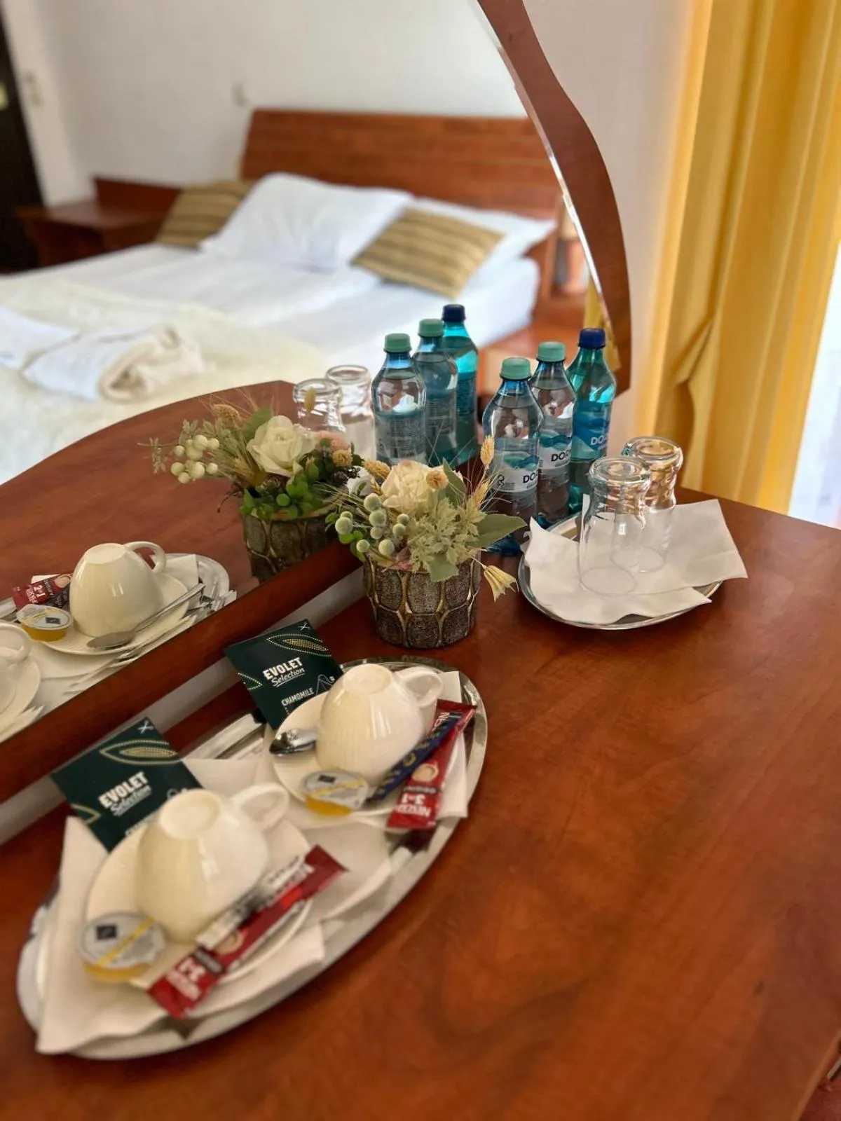 Photo of the whole room in Vila Condor