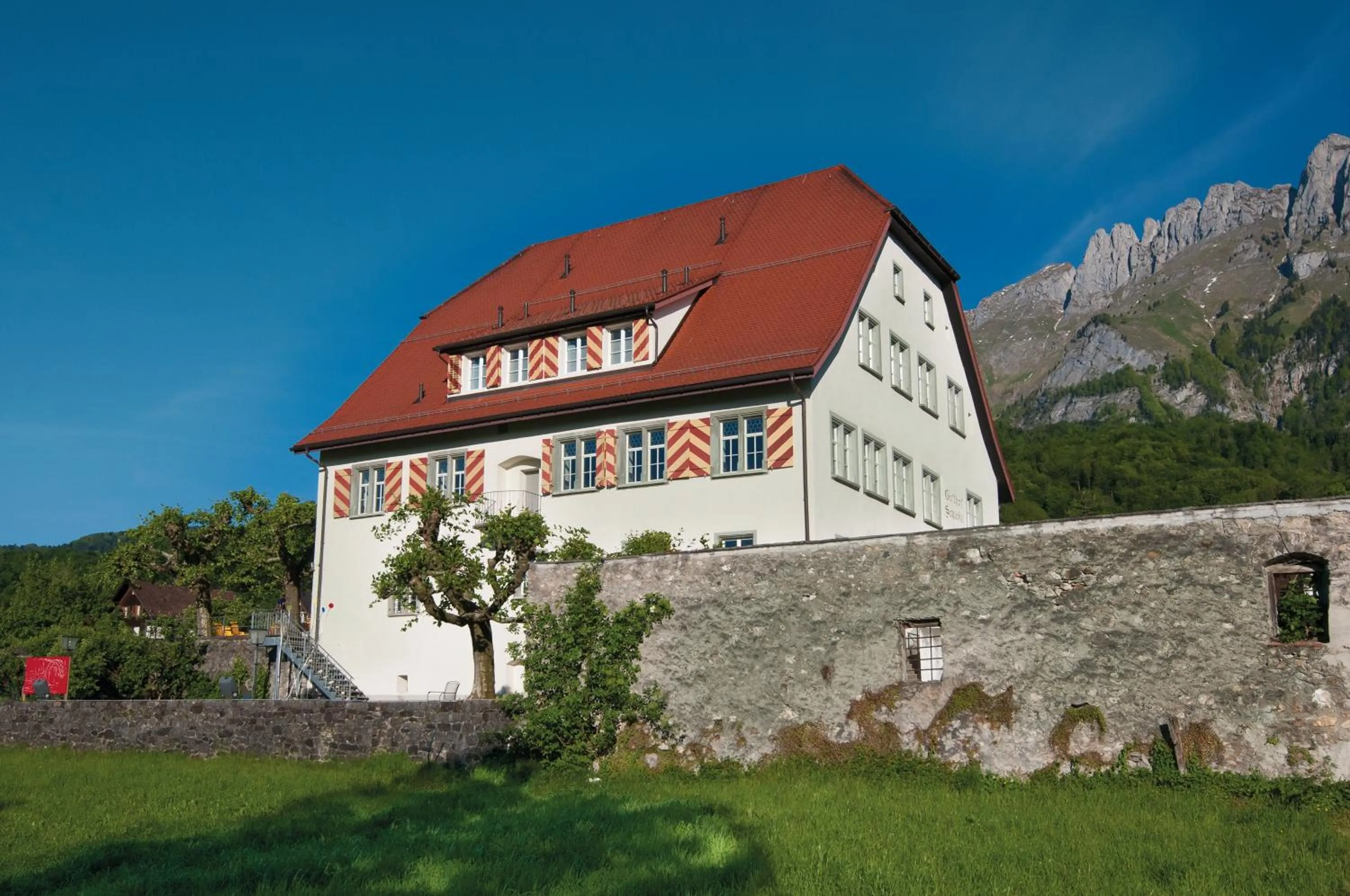 Property building in Hotel Restaurant Schlössli Sax