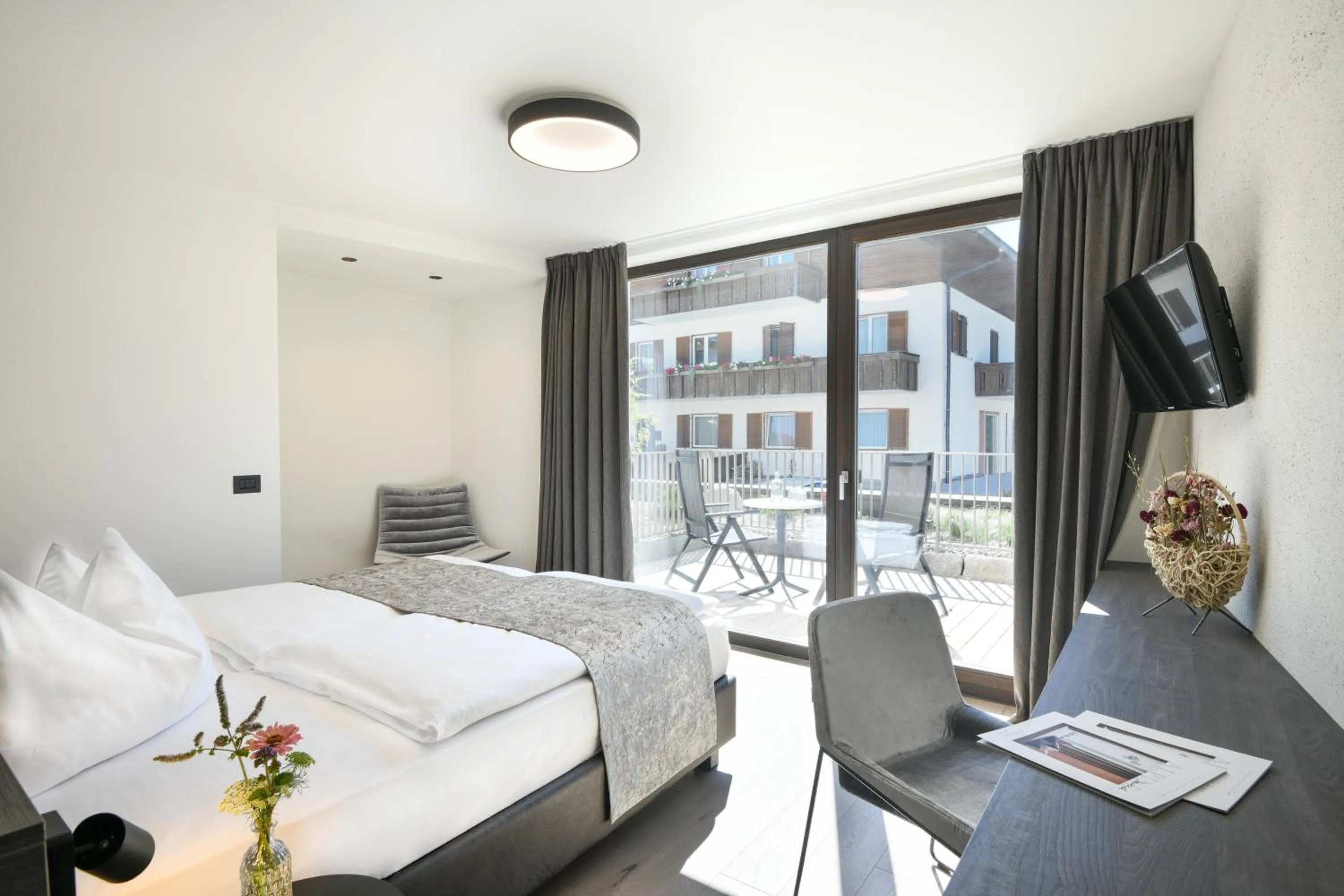 Bedroom, Bed in Alpinhotel Keil