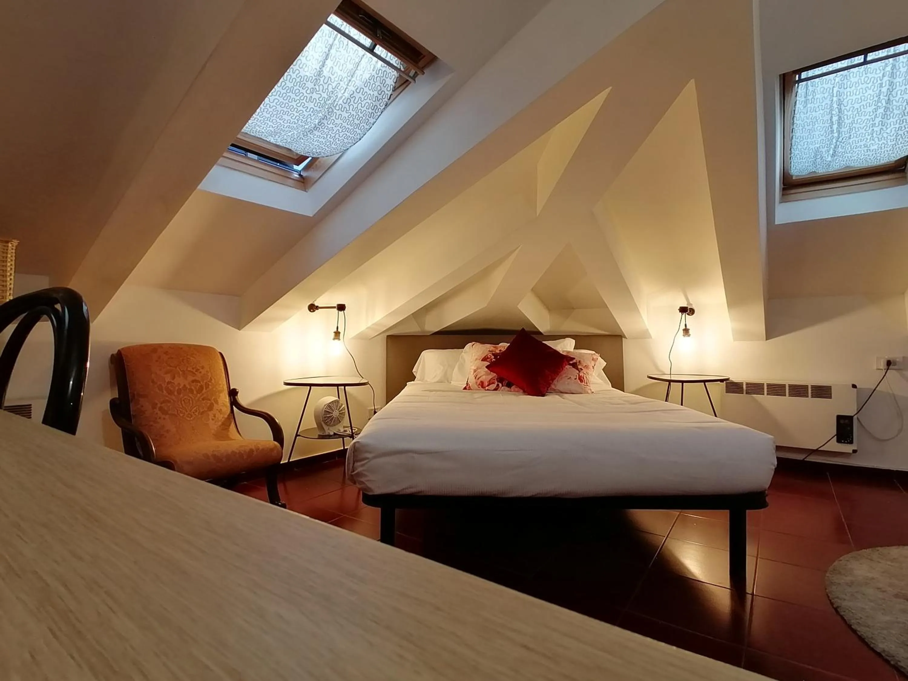 Bed in Mercanti Attic Version