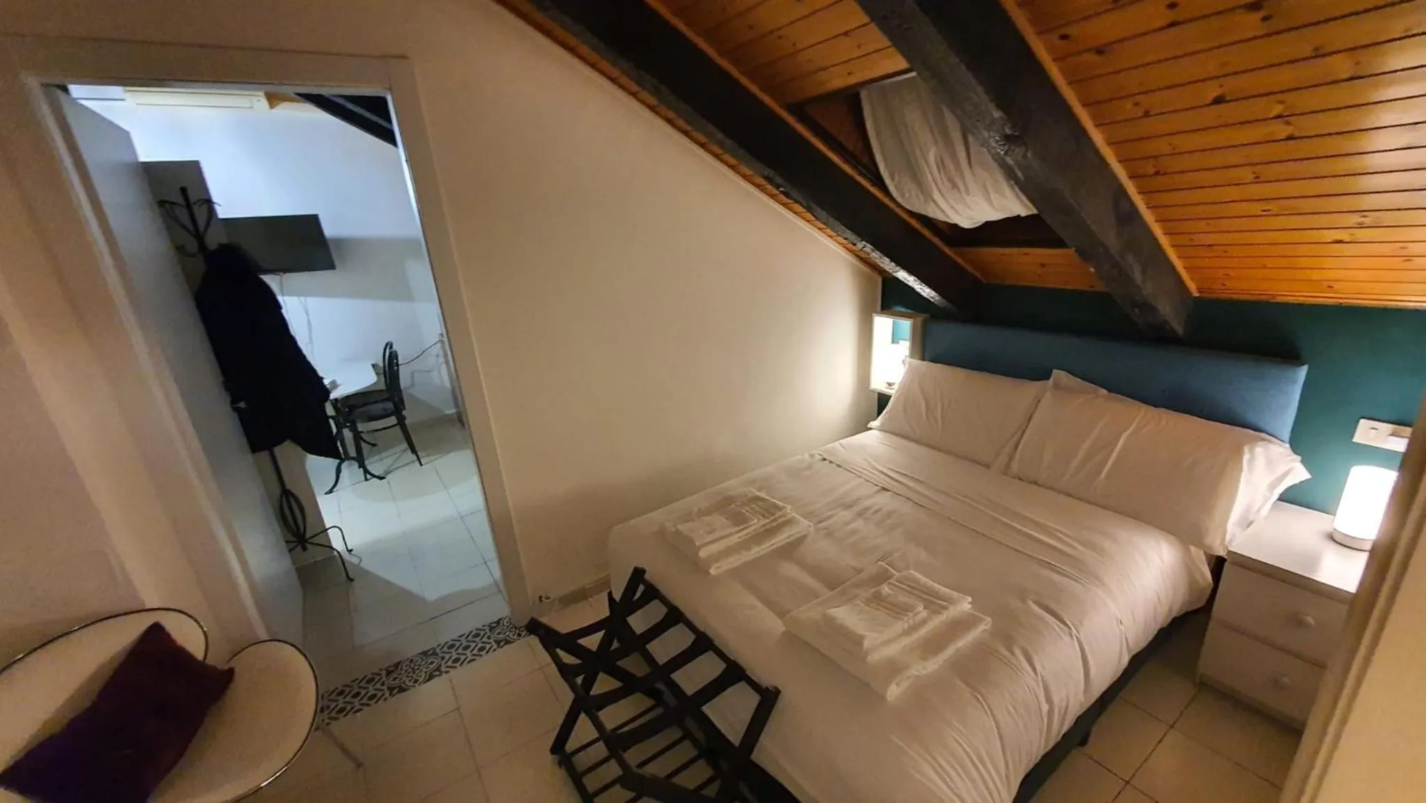 Bed in Mercanti Attic Version