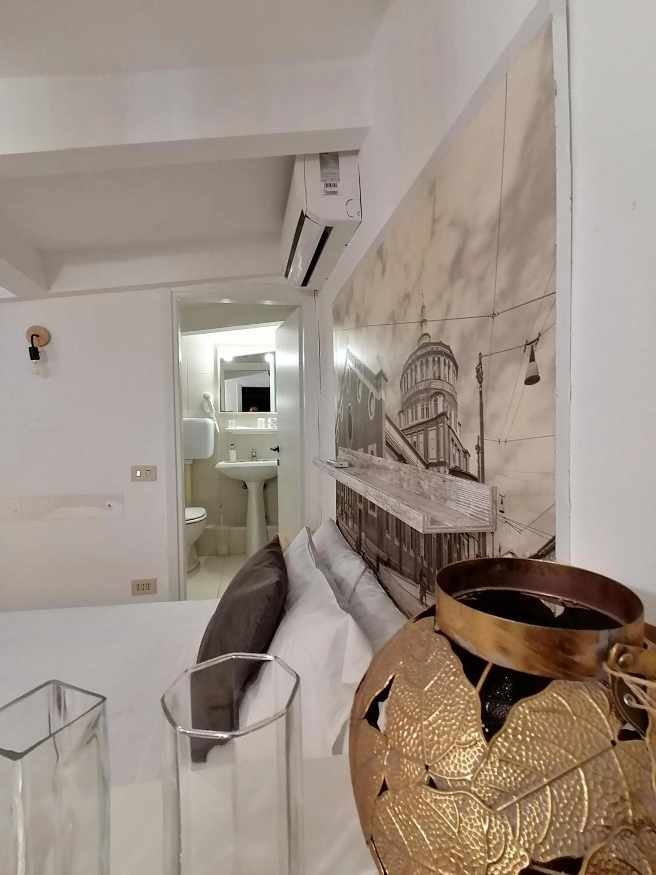 Bed in Mercanti Attic Version