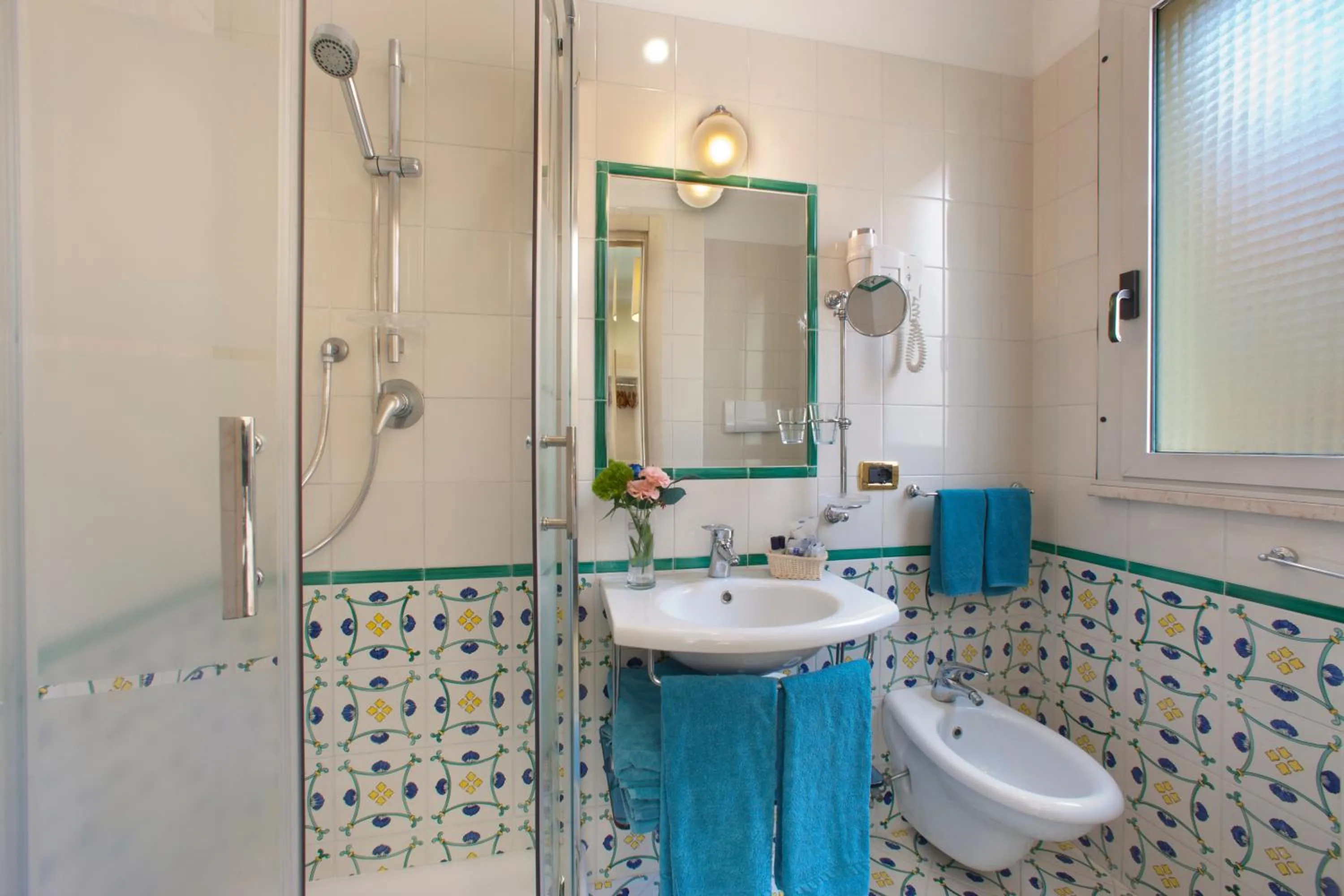 Bathroom in Hotel Del Mare