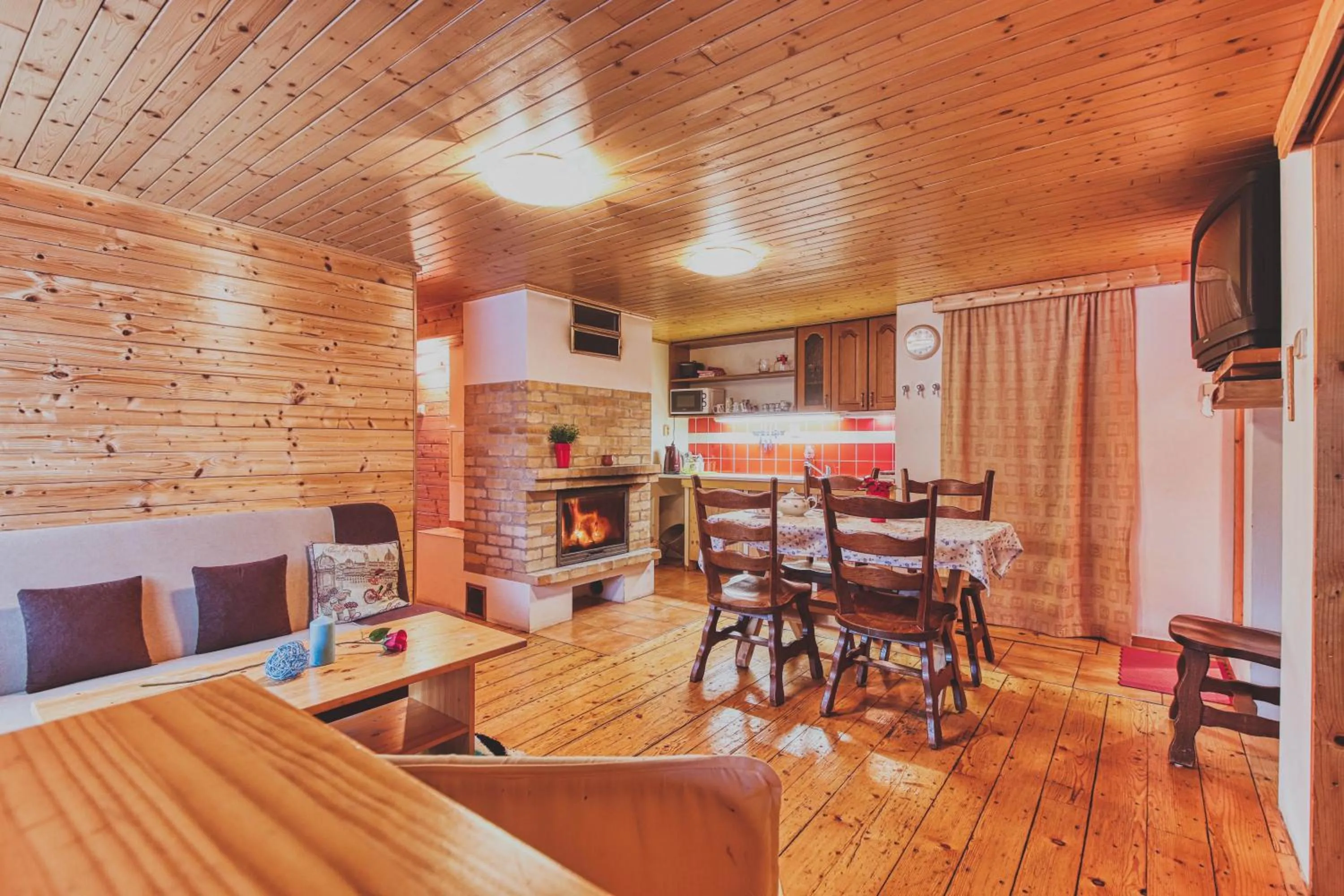 Communal lounge/ TV room in Apartmán Kinských