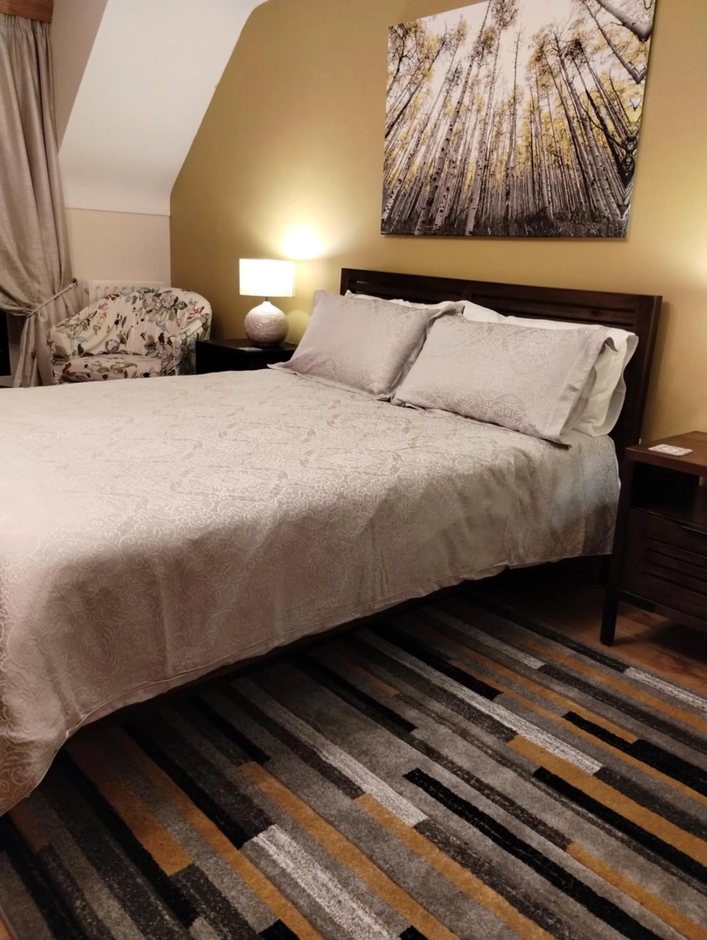 Bedroom, Bed in Rossclare Lodge