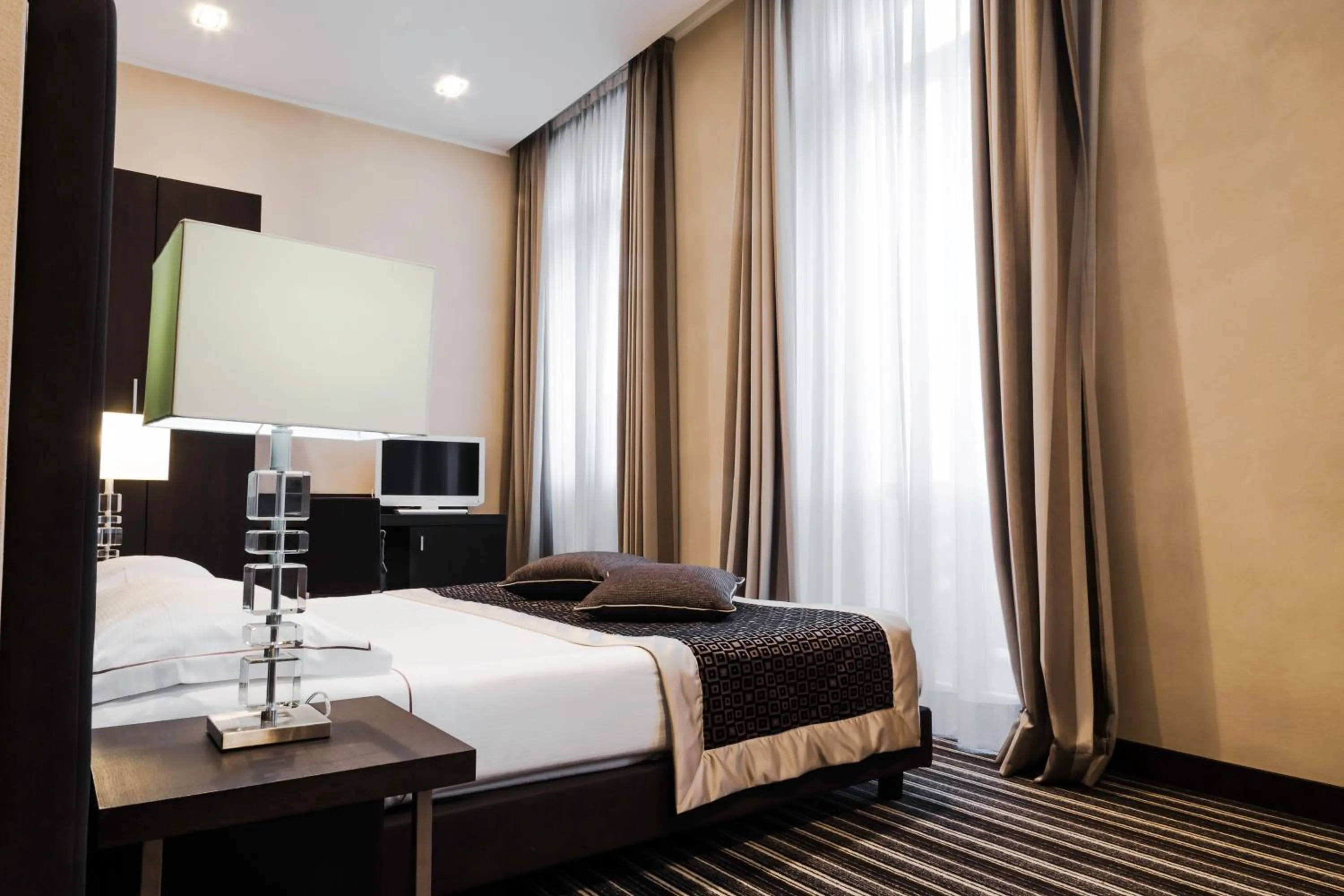 Bedroom, Bed in Hotel Principe Di Torino