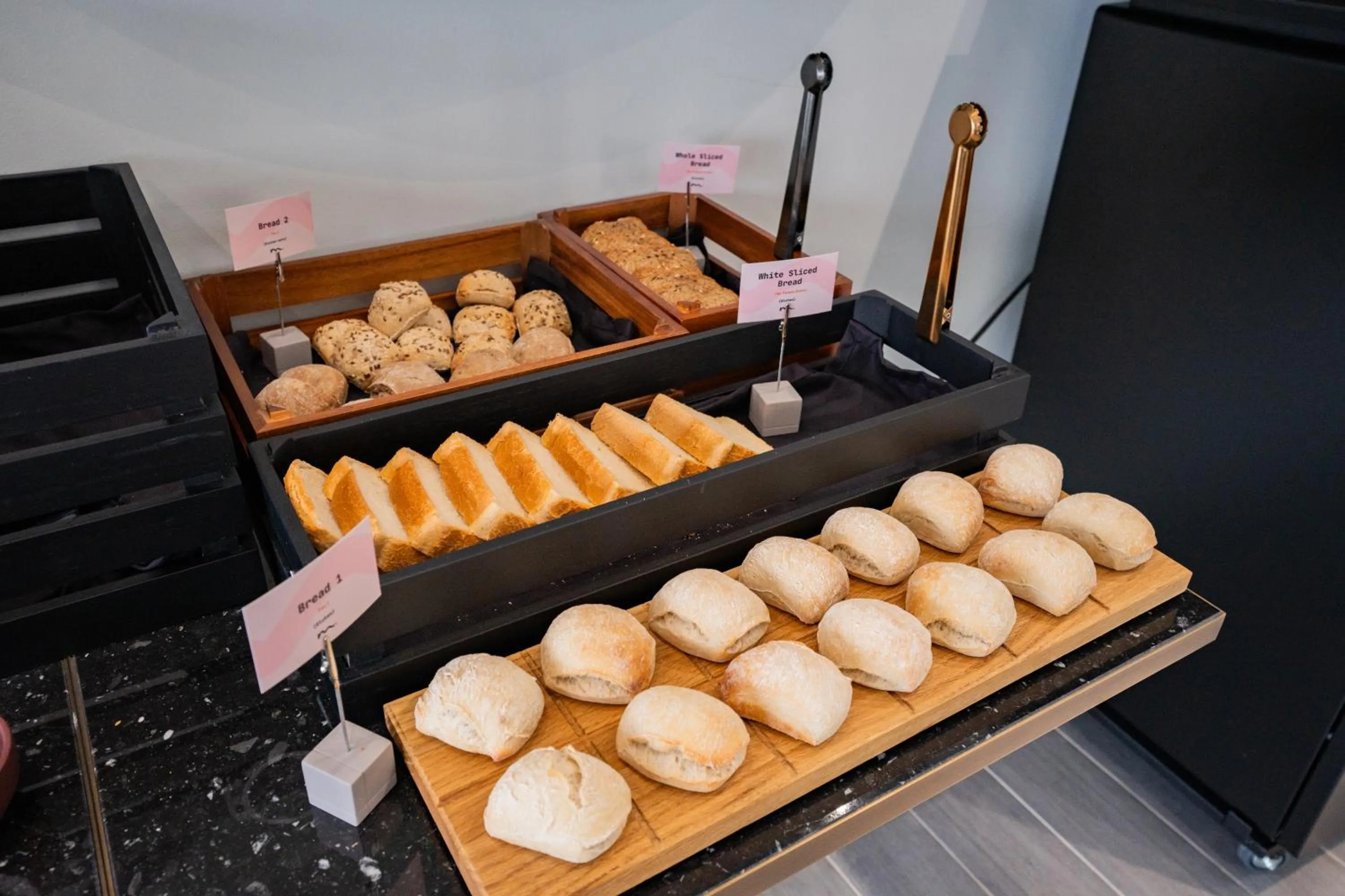 Buffet breakfast in Smartr Porto Gaia & Spa