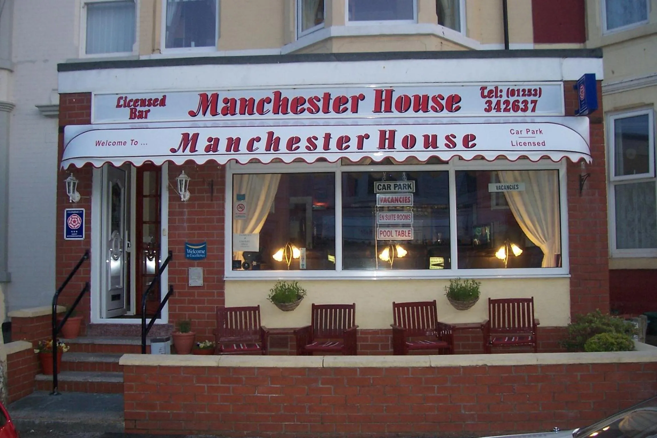 Facade/entrance in Manchester House